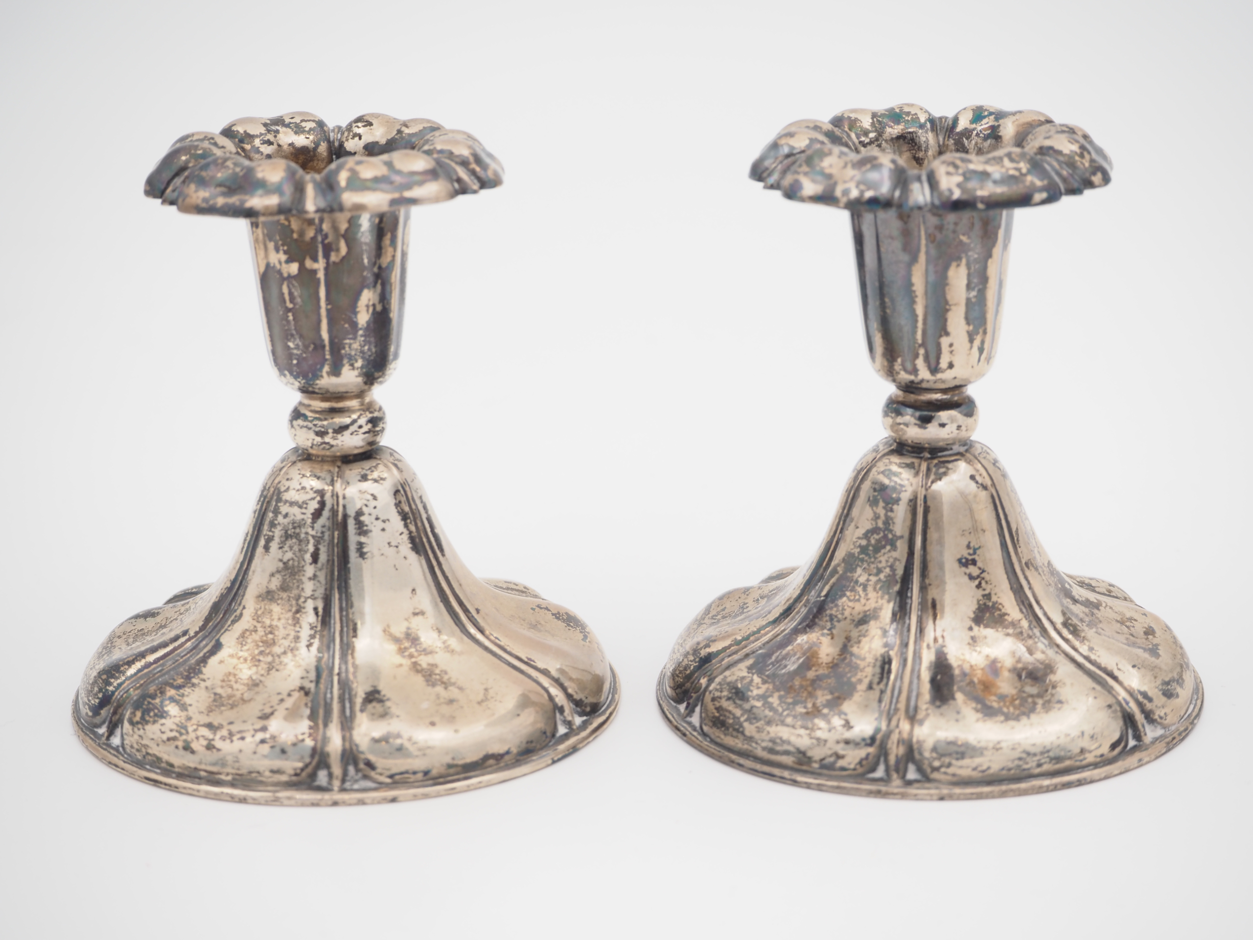 Hopea kynttilänjalat