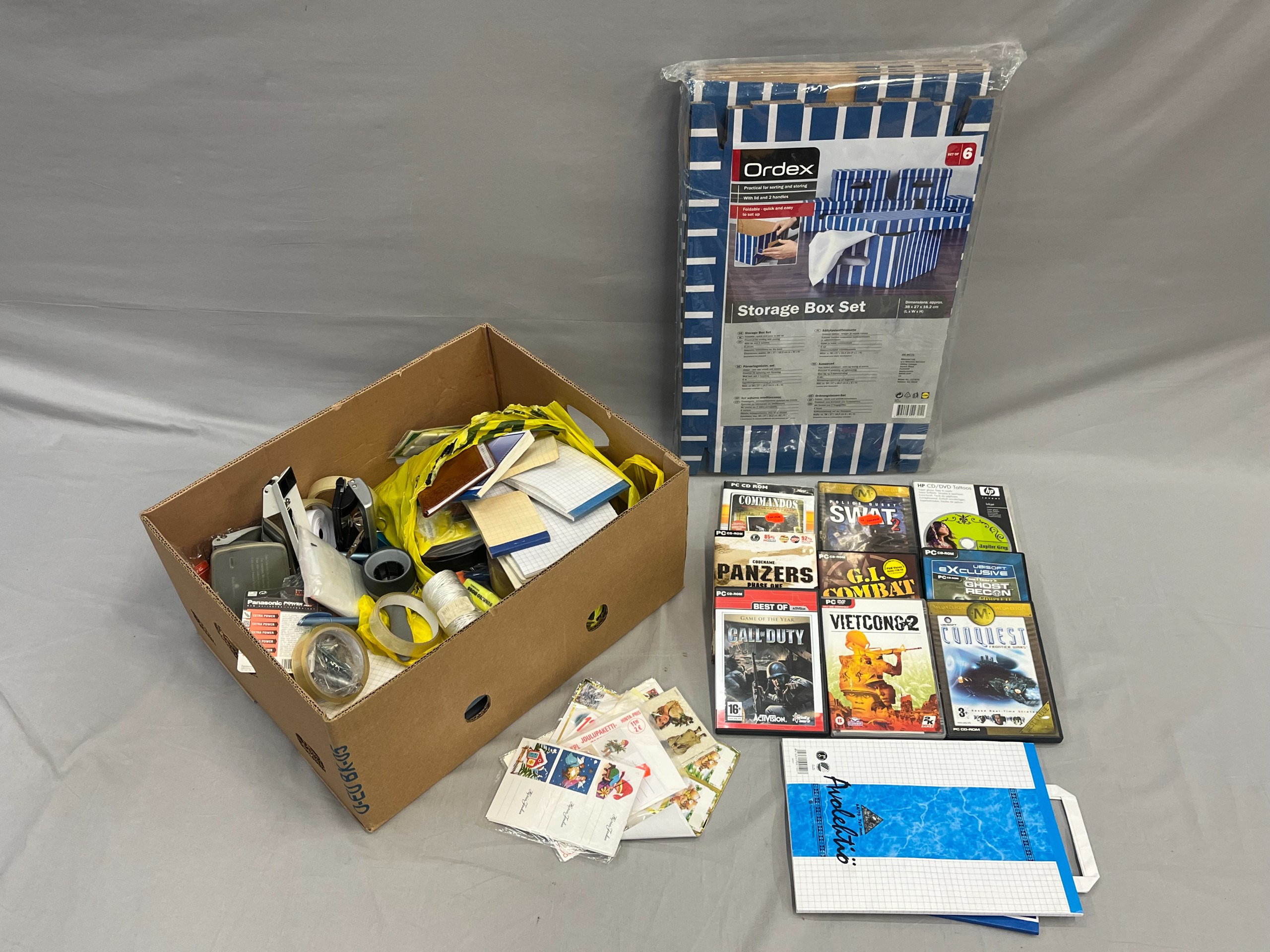 Toimistotarvikkeet, pelit ym