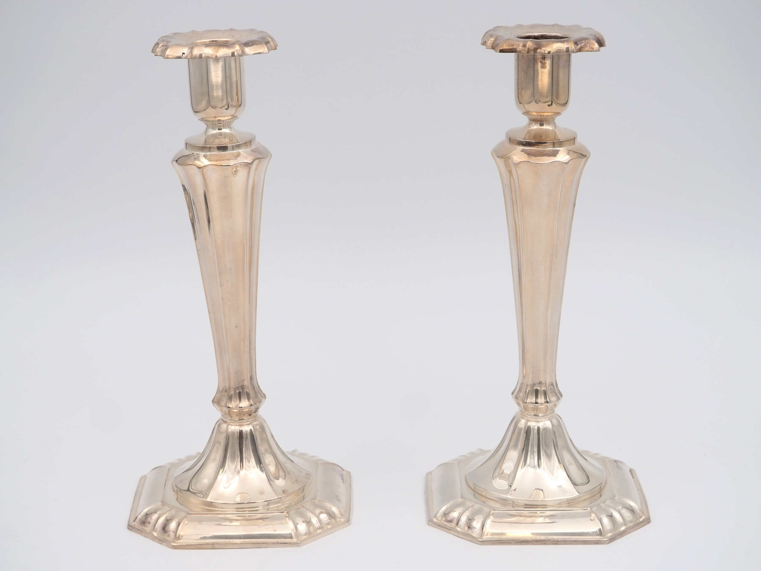 Hopea kynttilänjalat