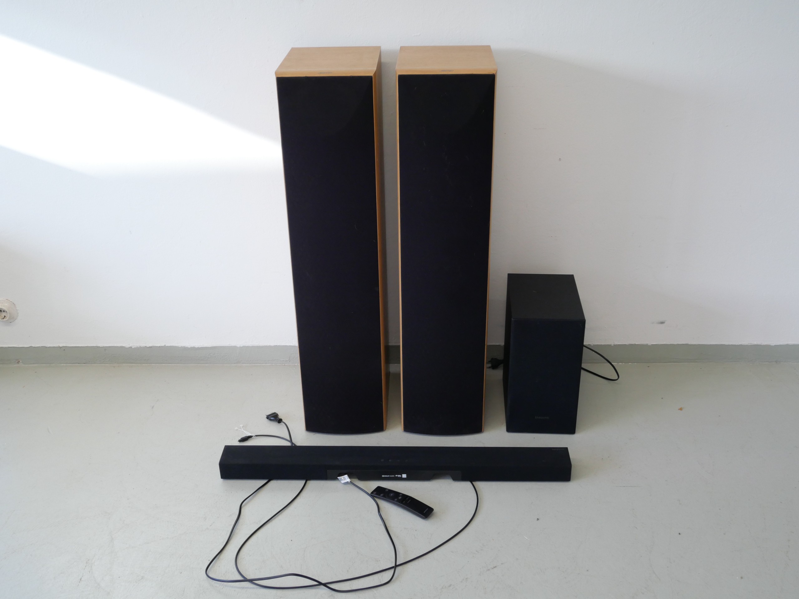 *Jamo ja Samsung kaiuttimet