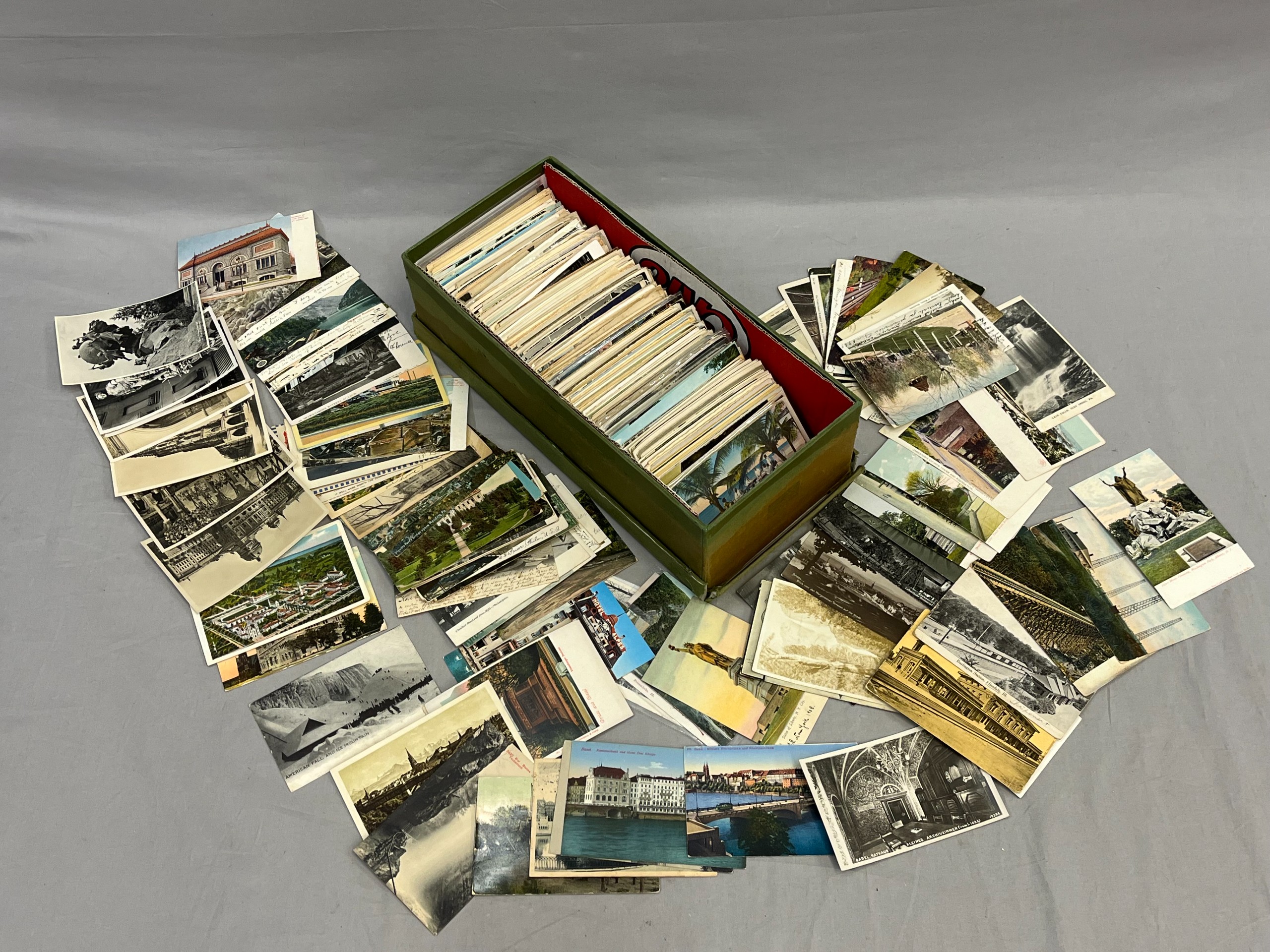 Ulkomaiset postikortit