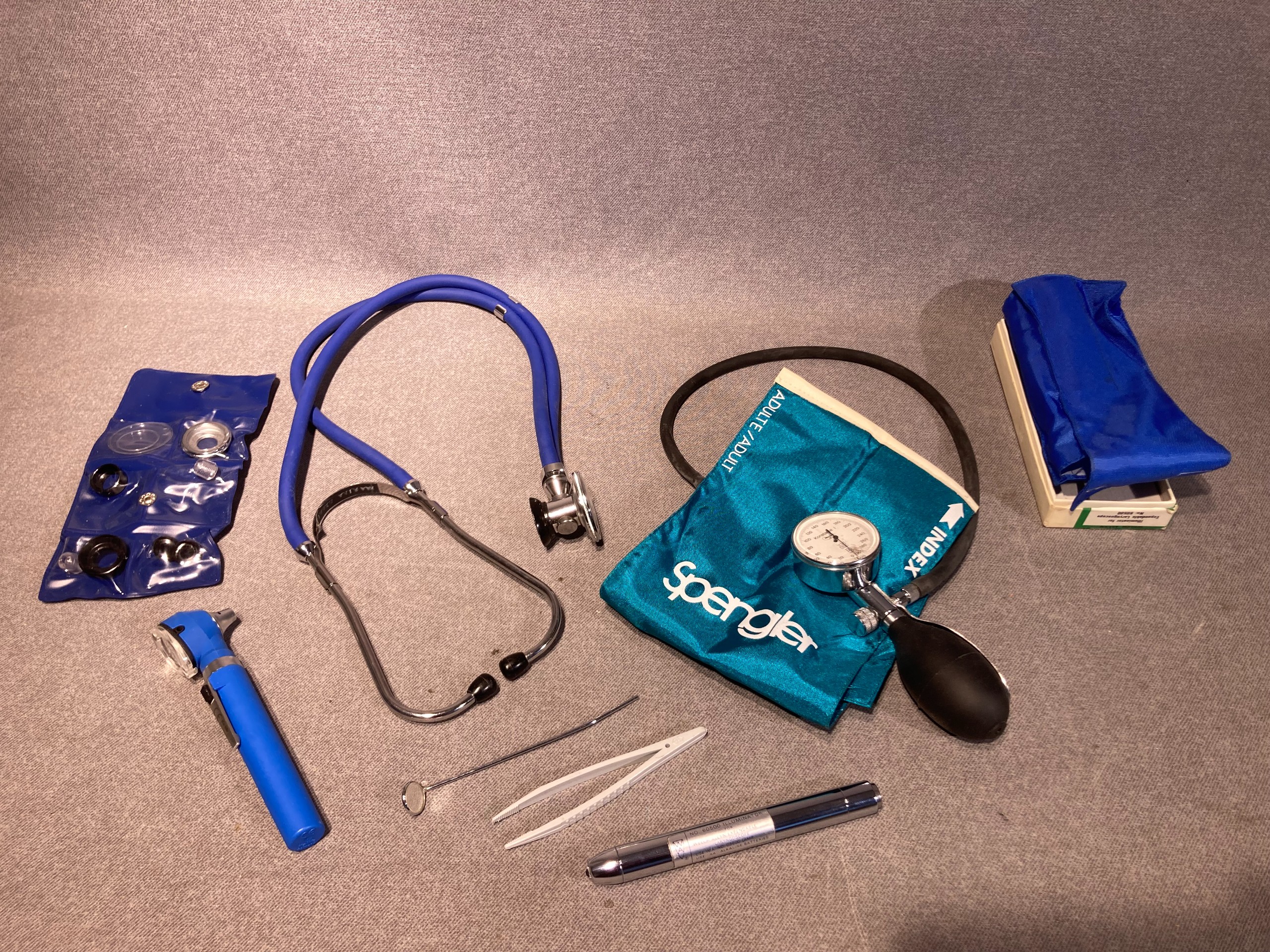 Lääkärin välineet