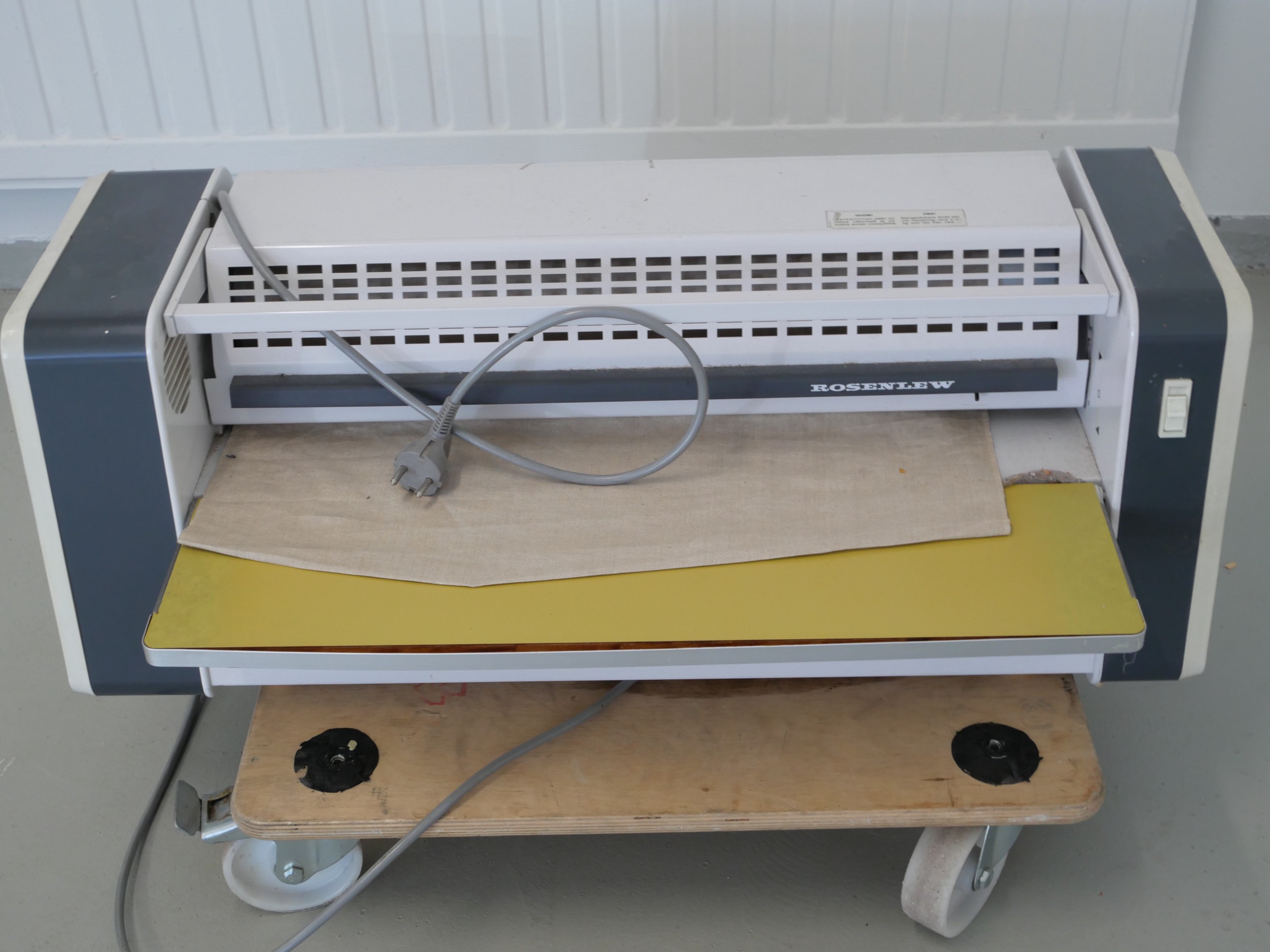 *Mankeli - Huutokauppa Ekman