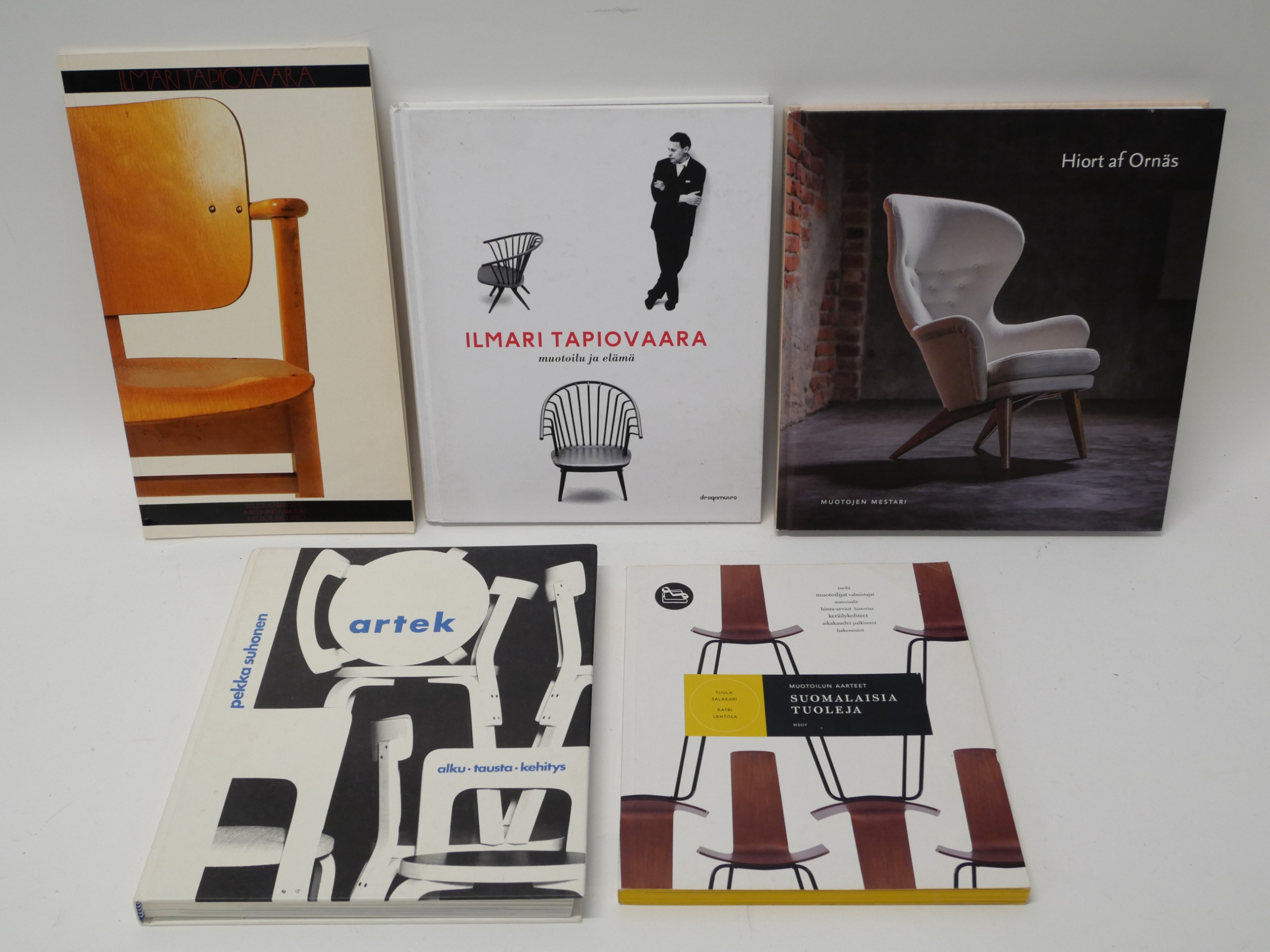 Huonekalukirjat - Huutokauppa Ekman