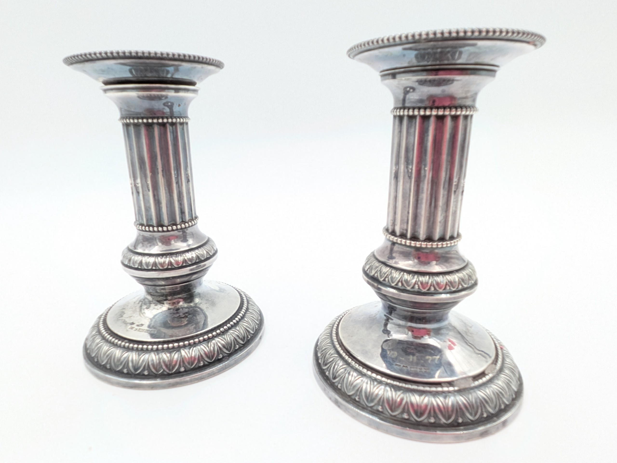 Hopeiset kynttilänjalat