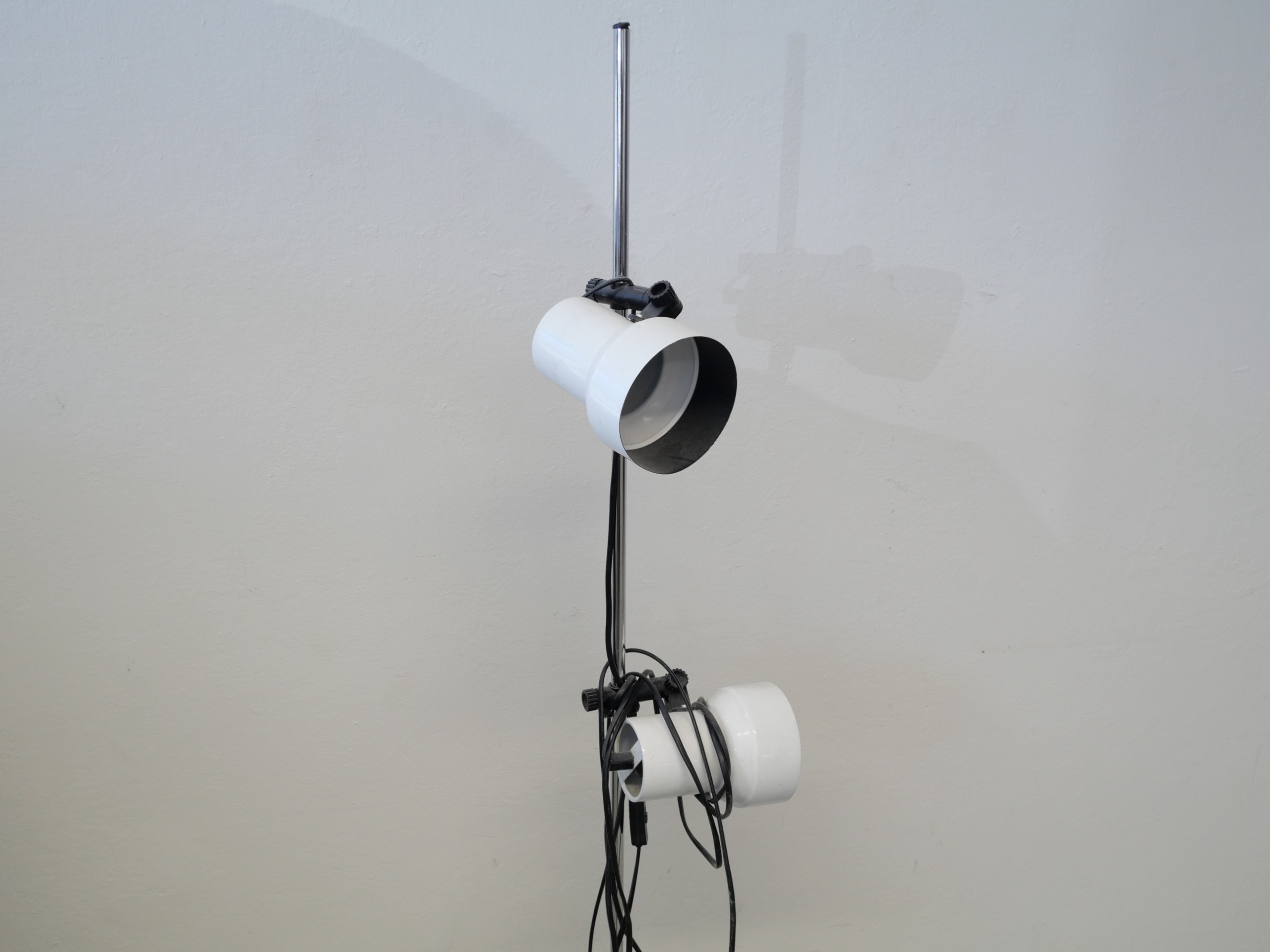 *Lattiavalaisin - Huutokauppa Ekman