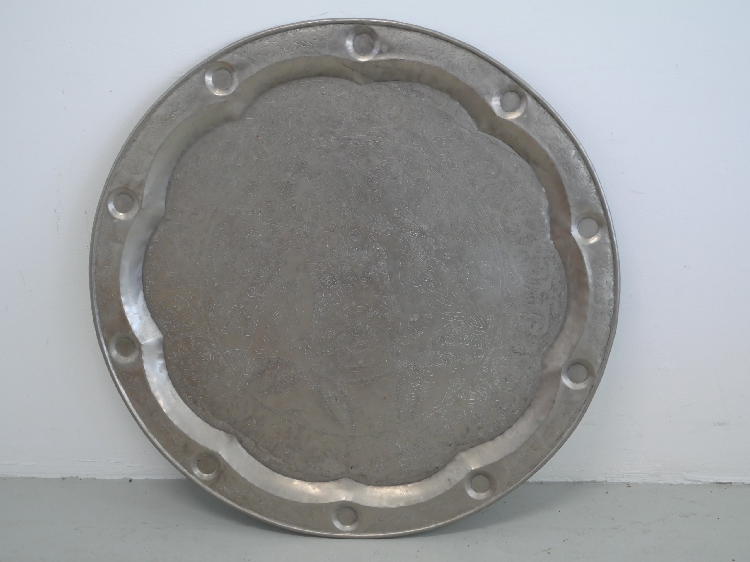 *Metallinen pöytälevy - Huutokauppa Ekman