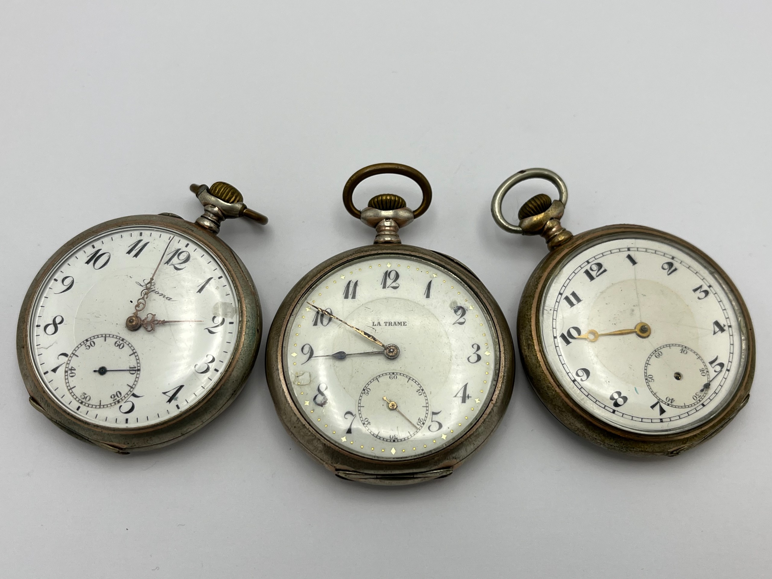 Hopeakuoriset taskukellot - Huutokauppa Ekman