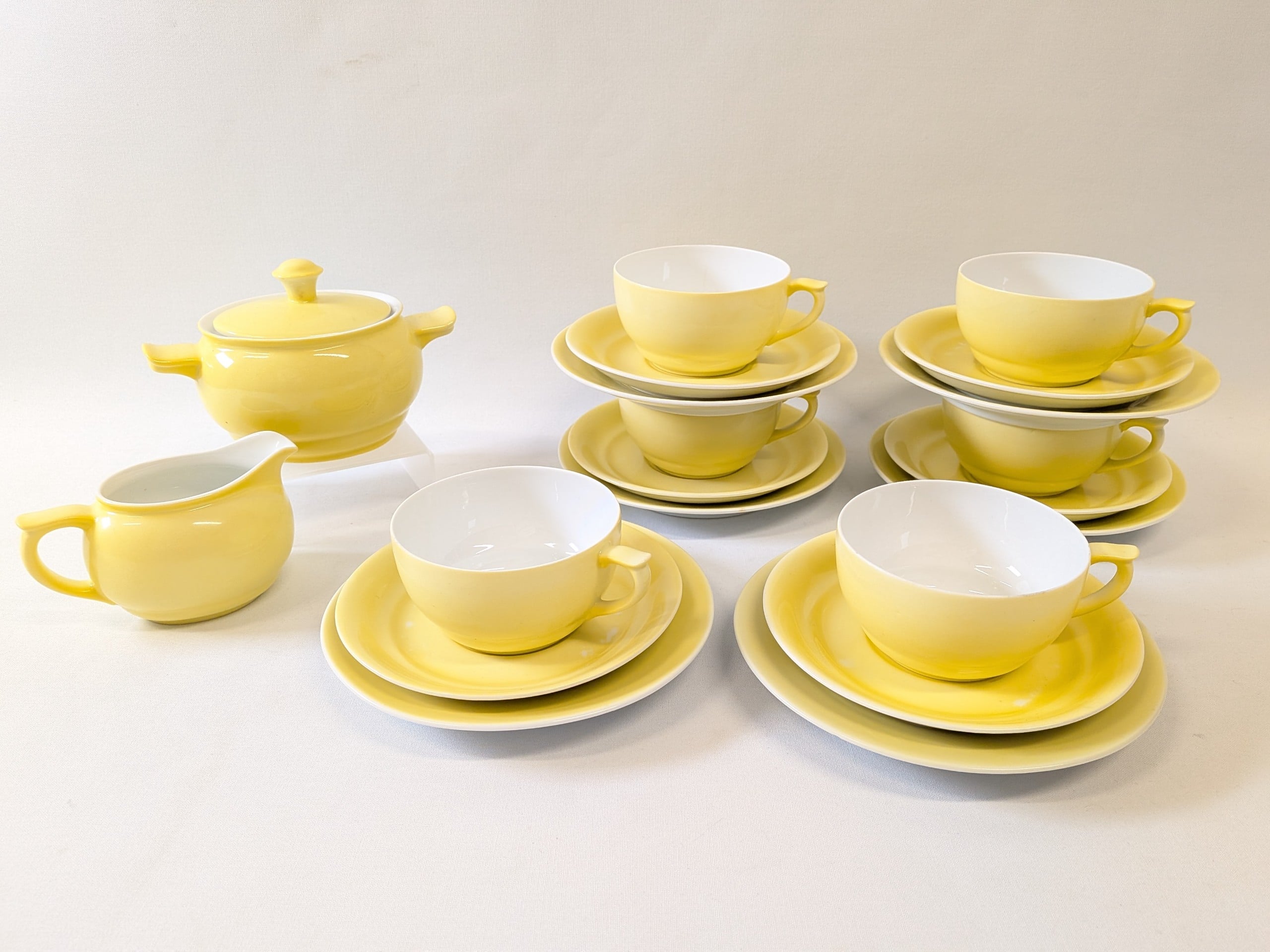 Arabia - Huutokauppa Ekman