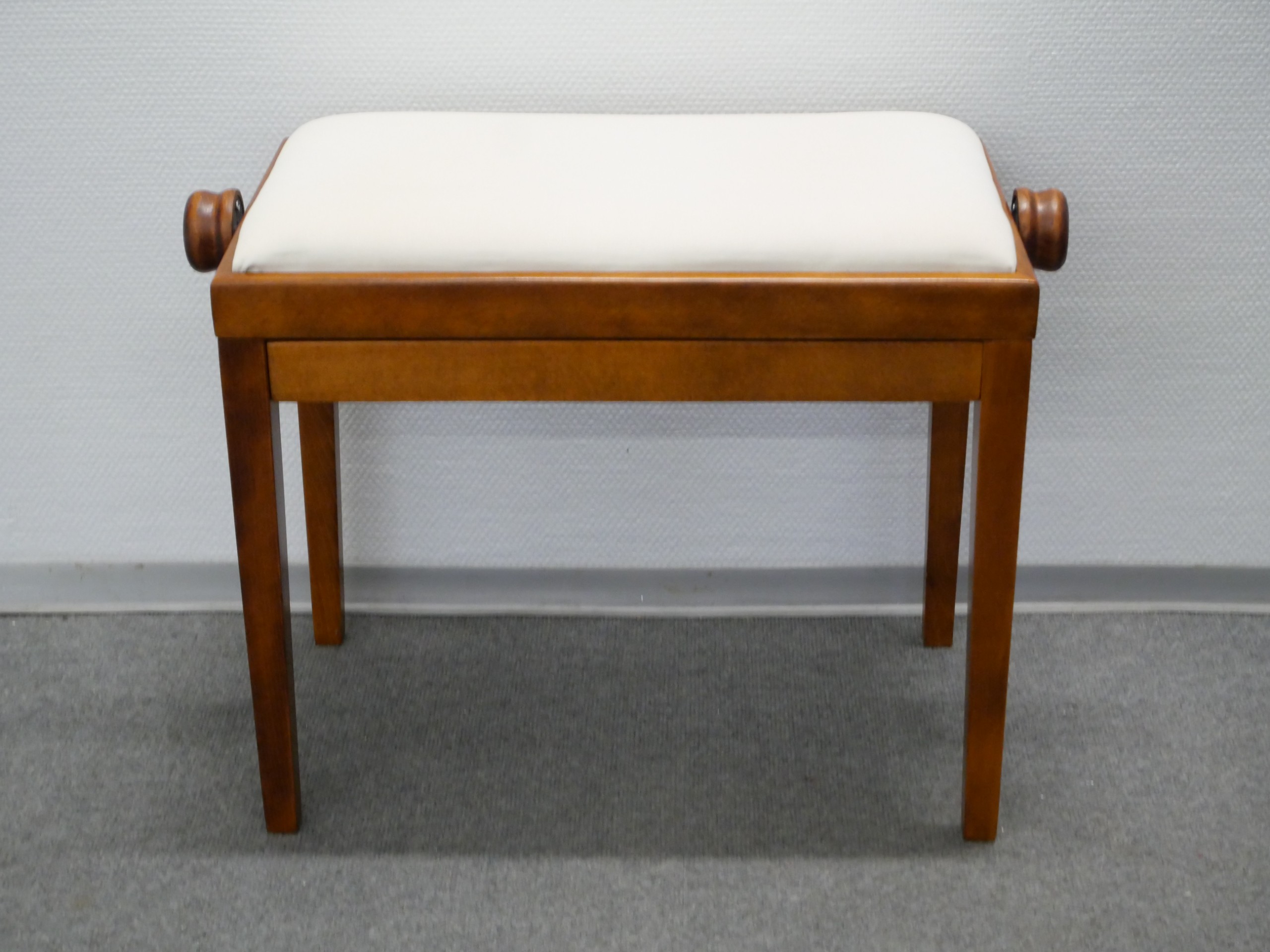 Pianojakkara - Huutokauppa Ekman