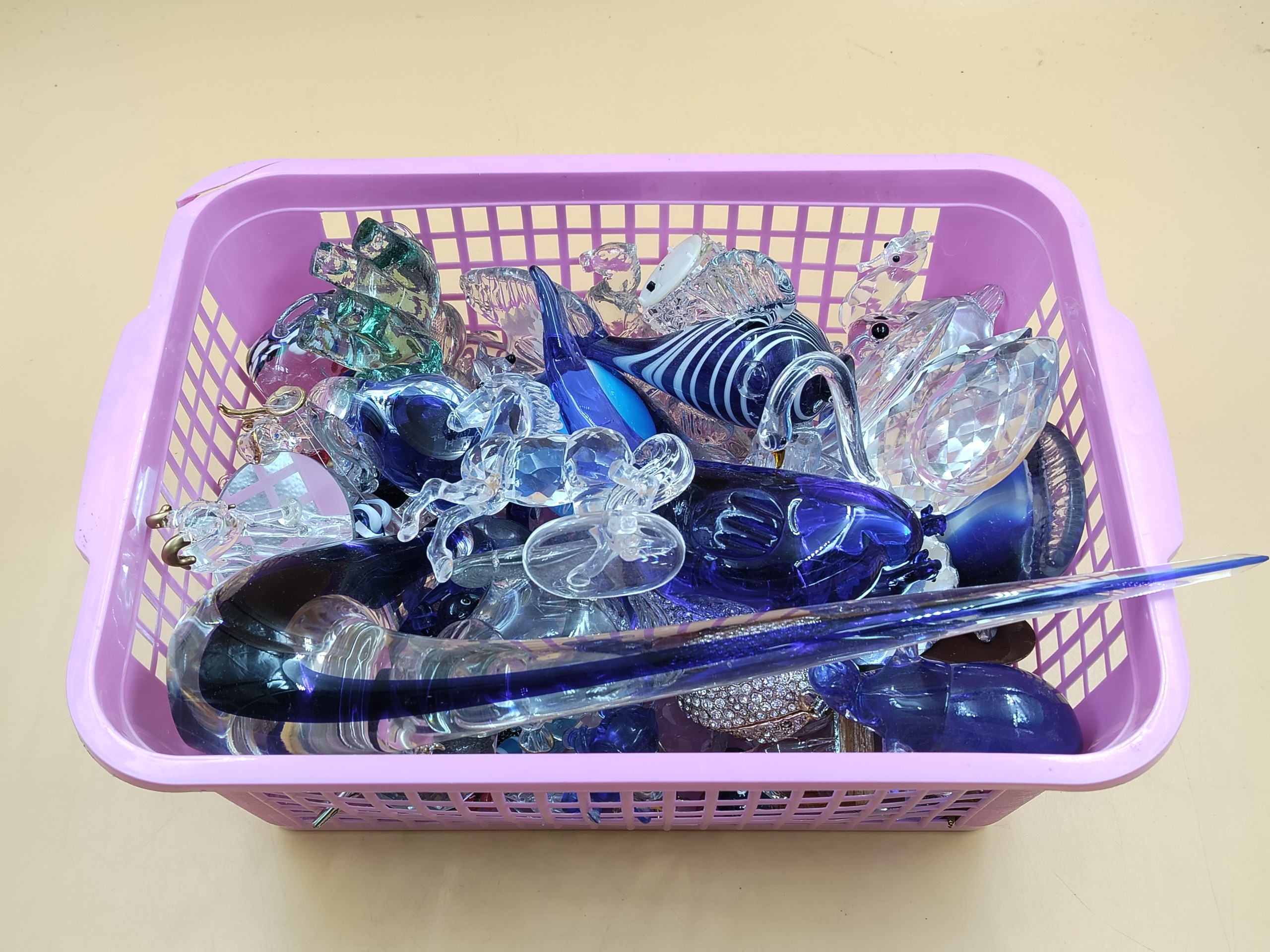 Lasieläimet - Huutokauppa Ekman