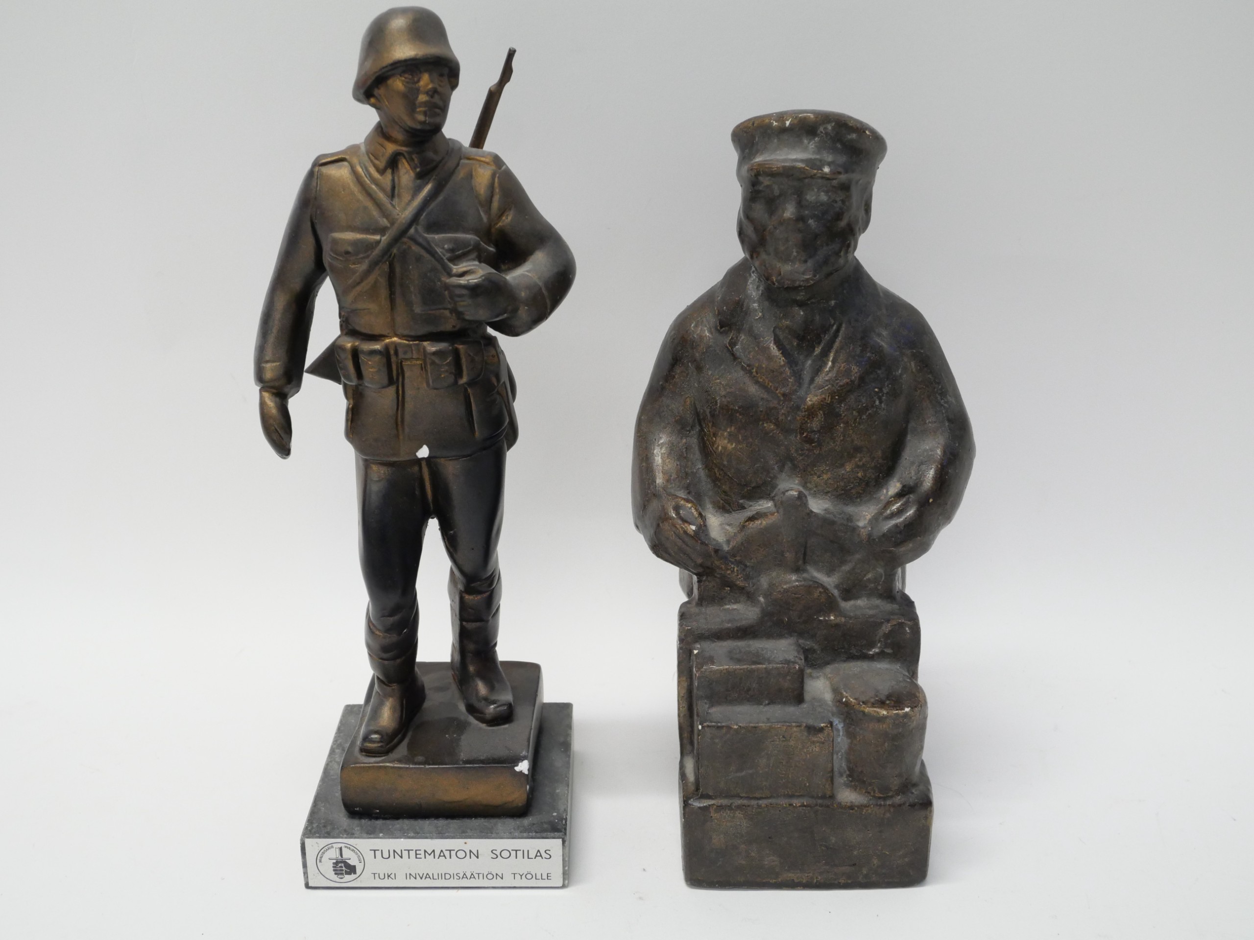 Kipsipatsaat - Huutokauppa Ekman