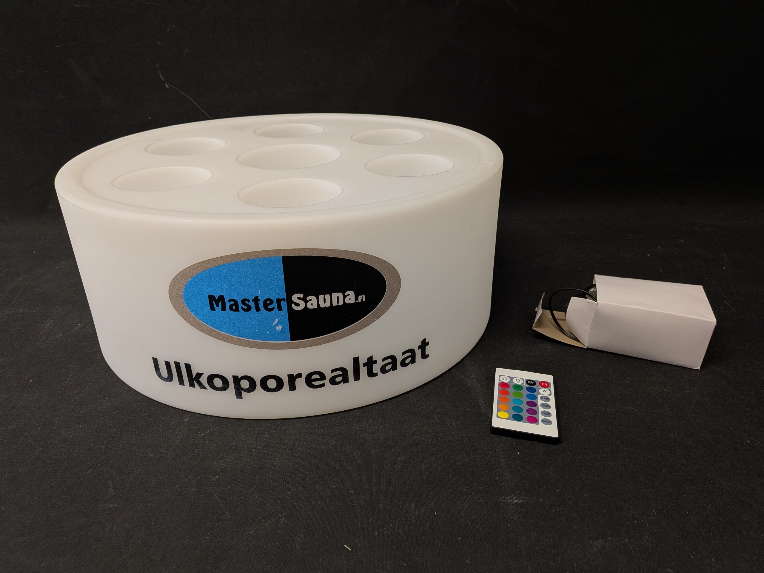 Porealtaan juomateline - Huutokauppa Ekman