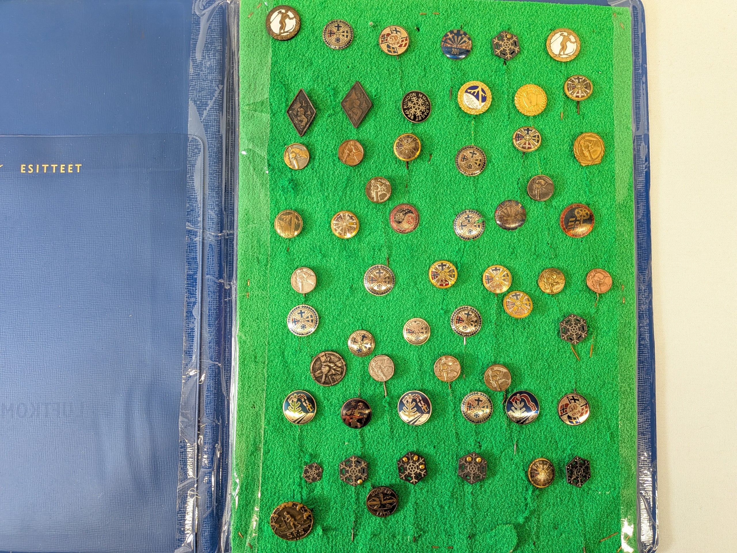 Hiihtomerkit - Huutokauppa Ekman