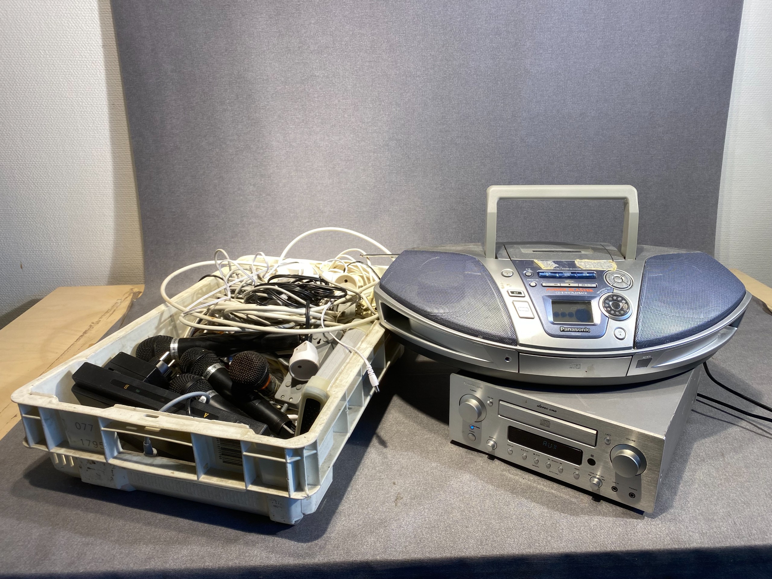 CD-soittimet ym. - Huutokauppa Ekman