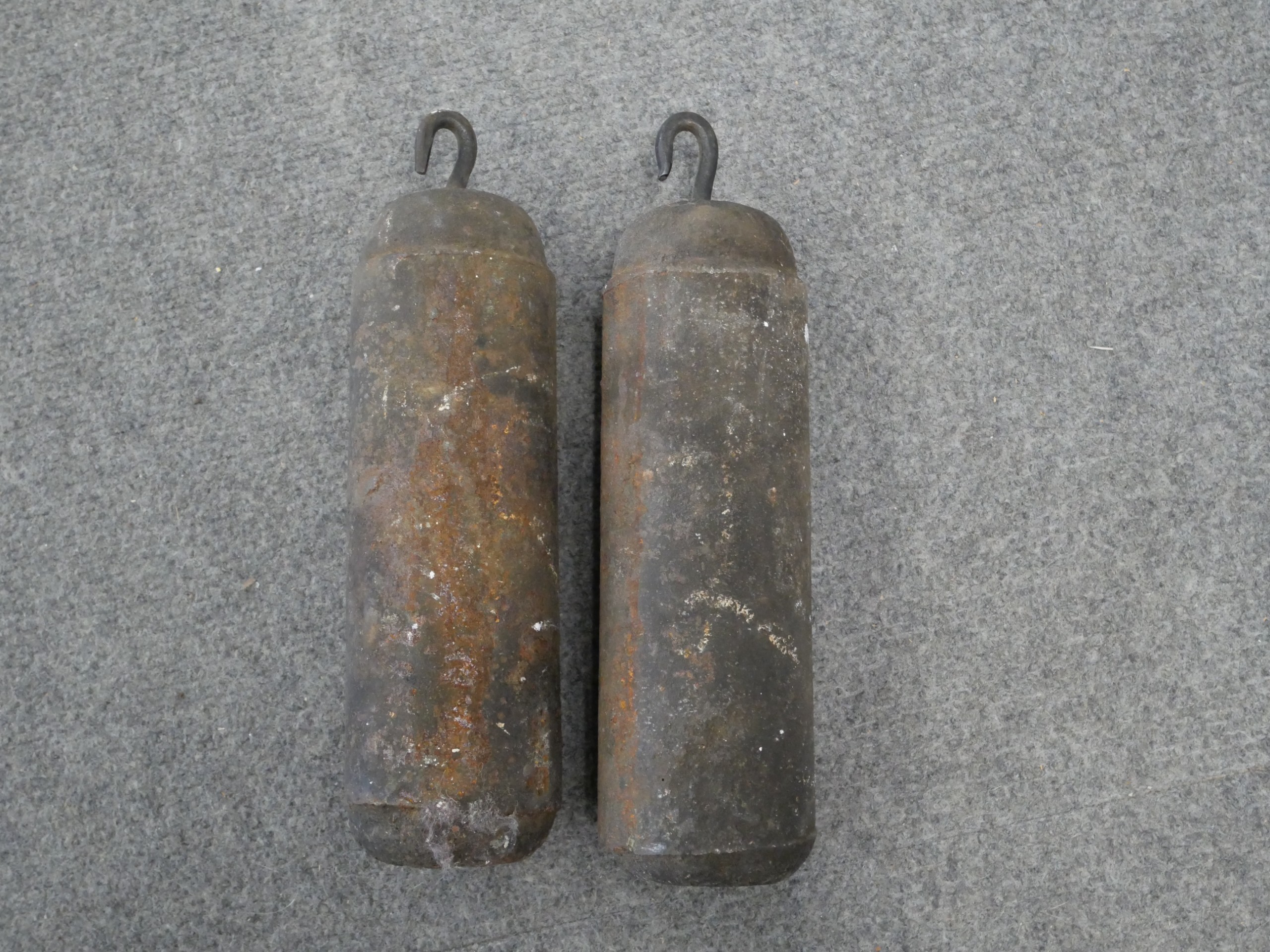 Antiikki kellon punnukset - Huutokauppa Ekman