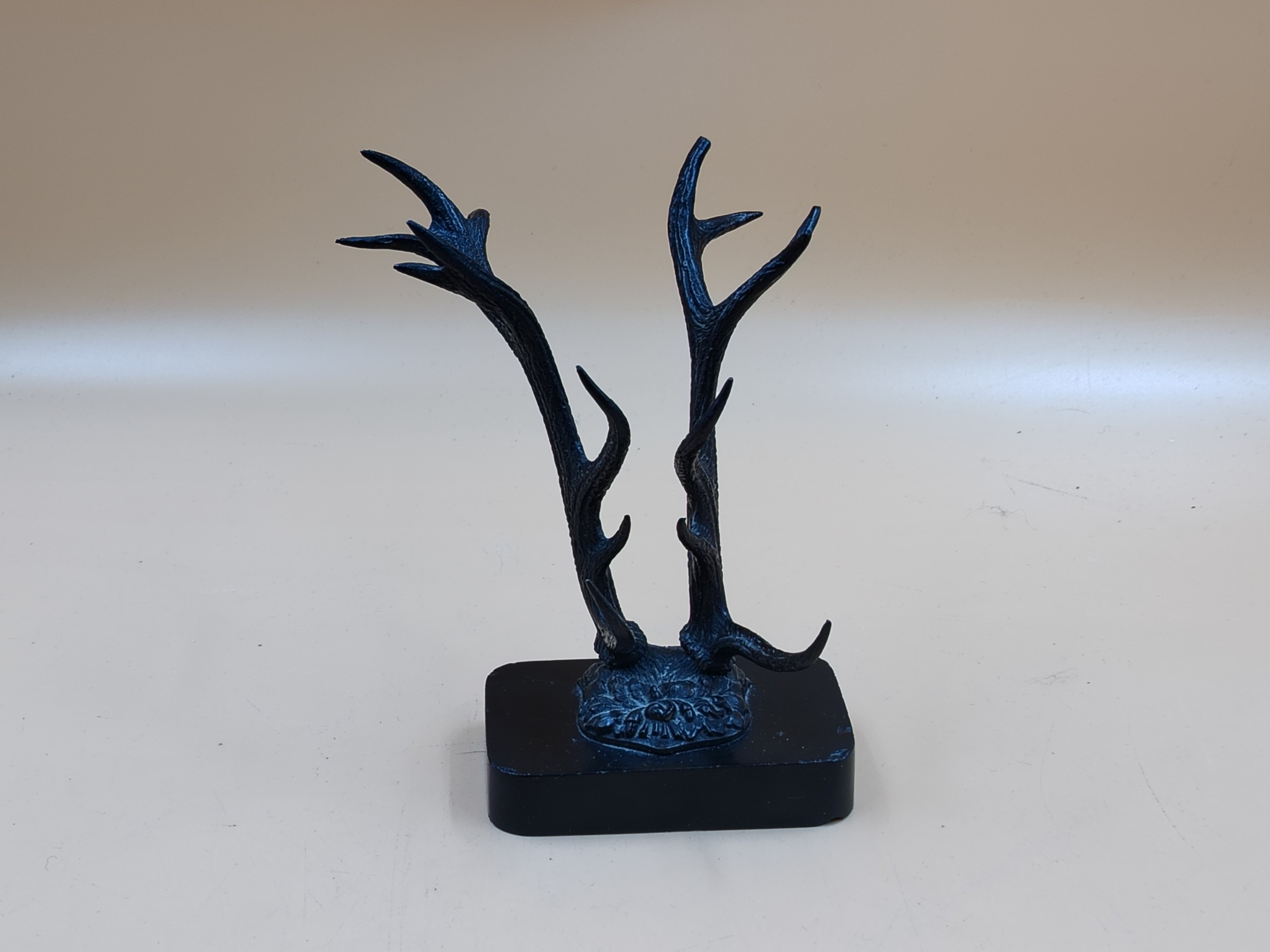 Patsas - Huutokauppa Ekman