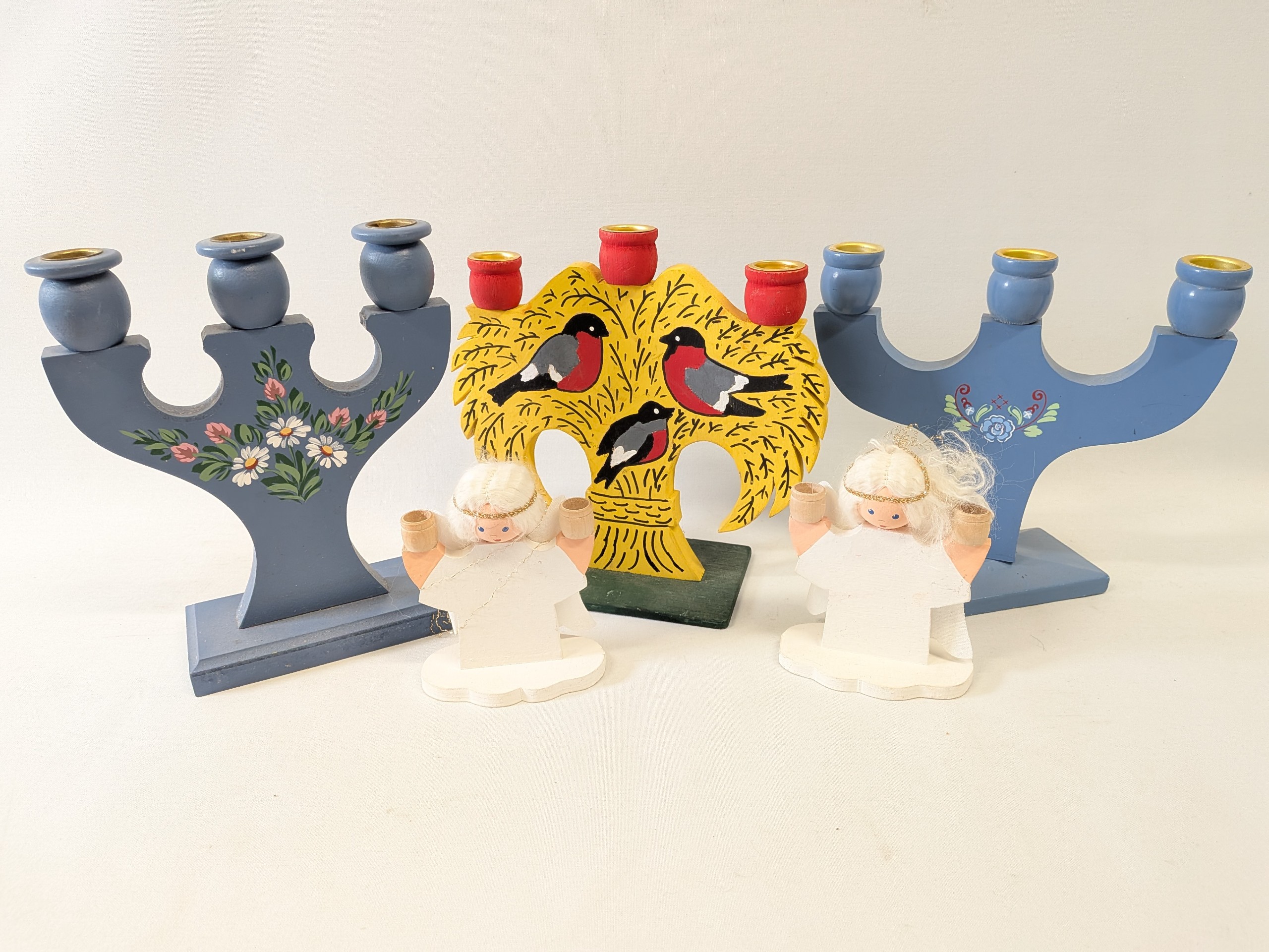 Puiset kynttilänjalat - Huutokauppa Ekman