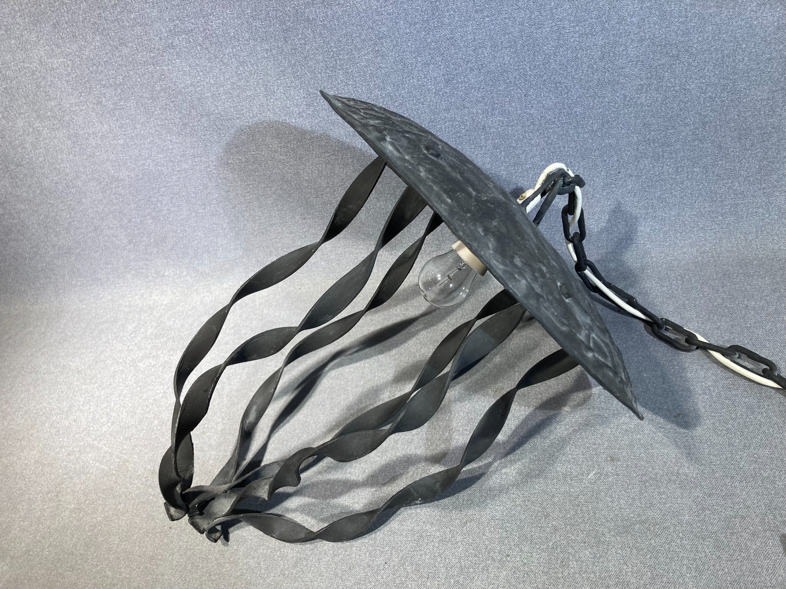 Kattovalaisin - Huutokauppa Ekman