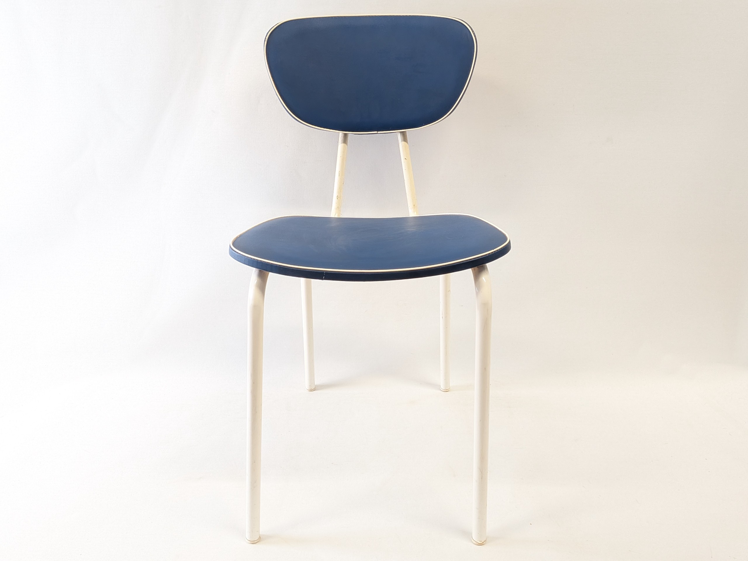 Koululaistuoli - Huutokauppa Ekman