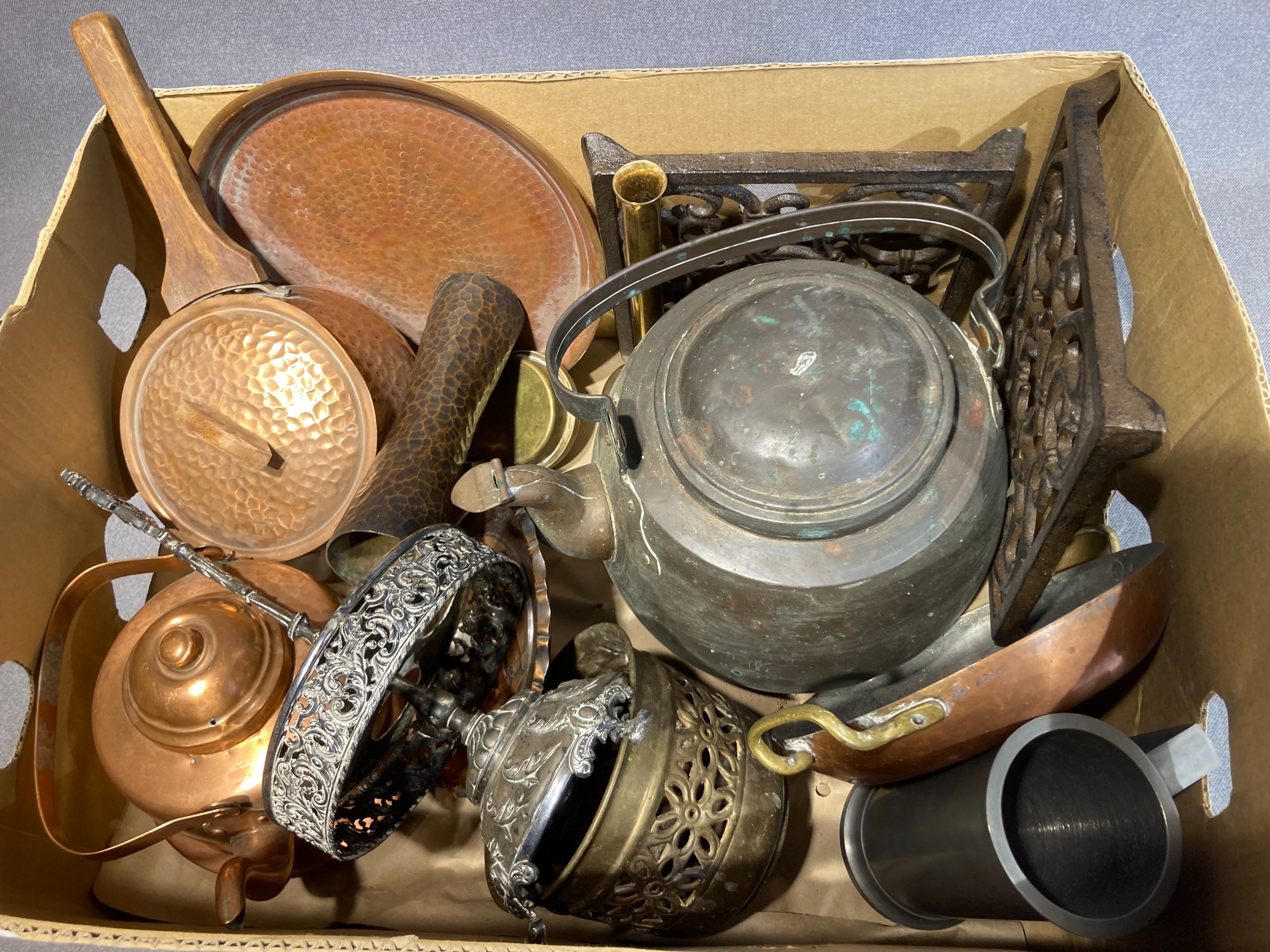 Kupariastioita ym. - Huutokauppa Ekman