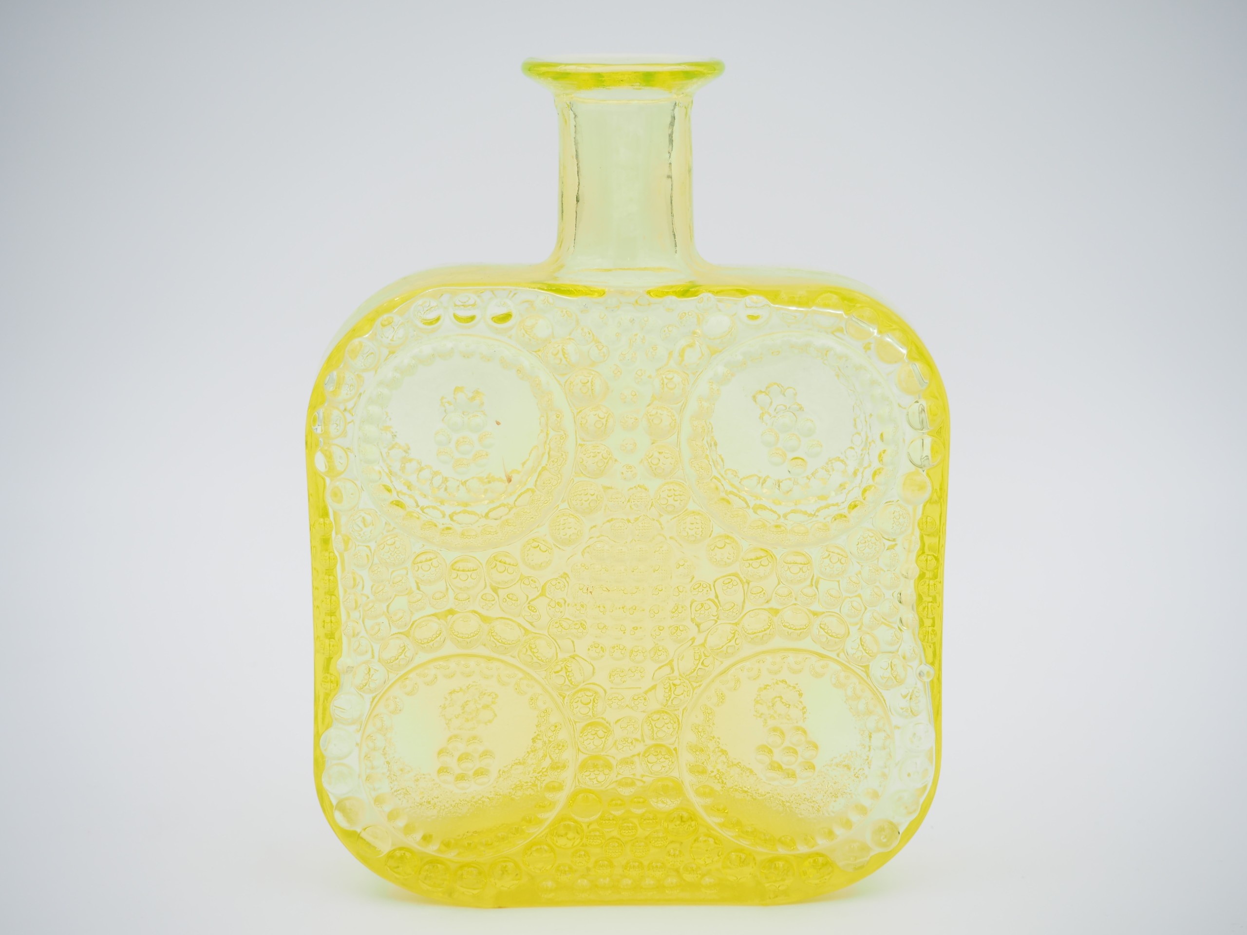 Nanny Still - Huutokauppa Ekman