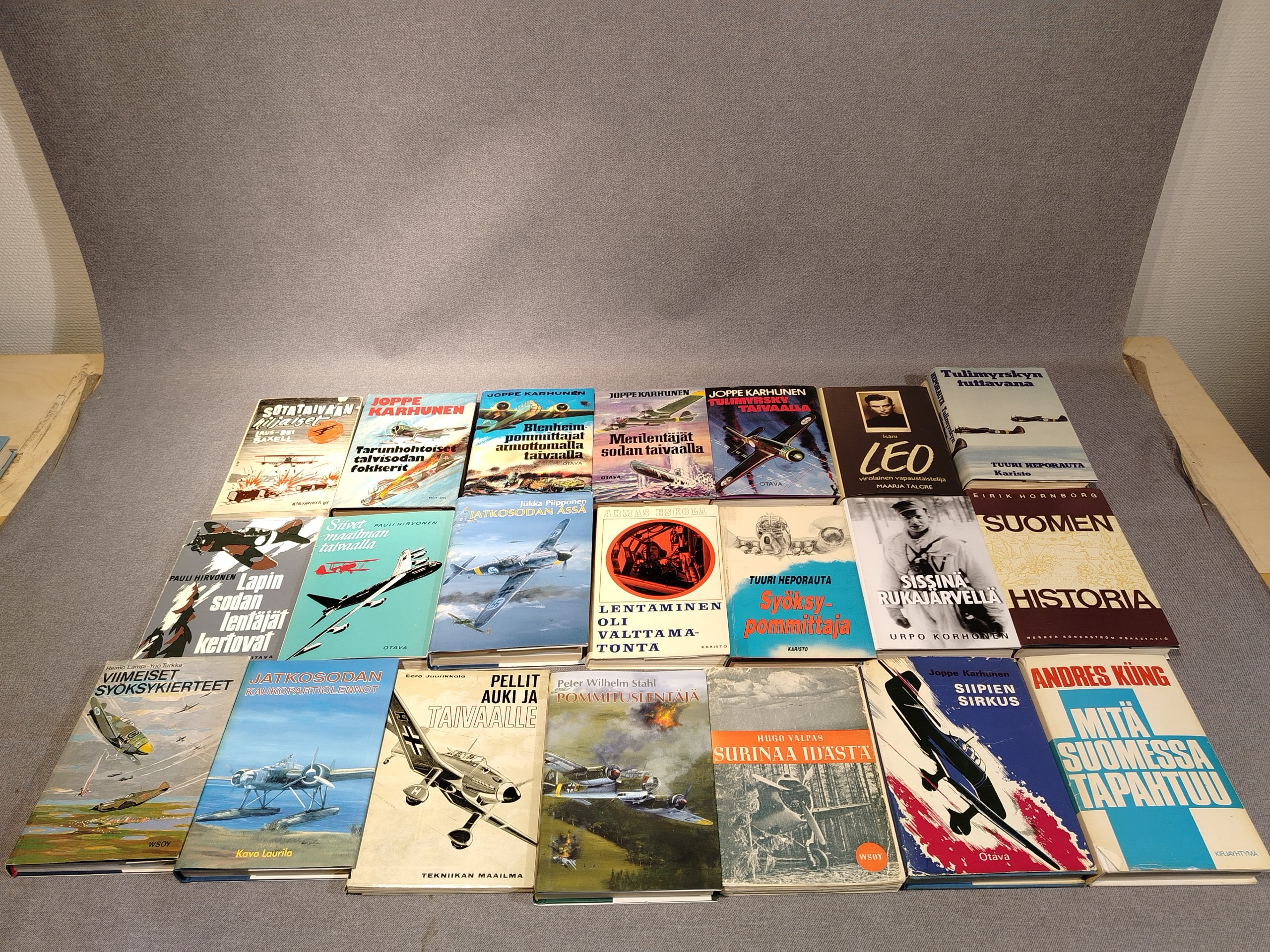 Sotakirjallisuus - Huutokauppa Ekman