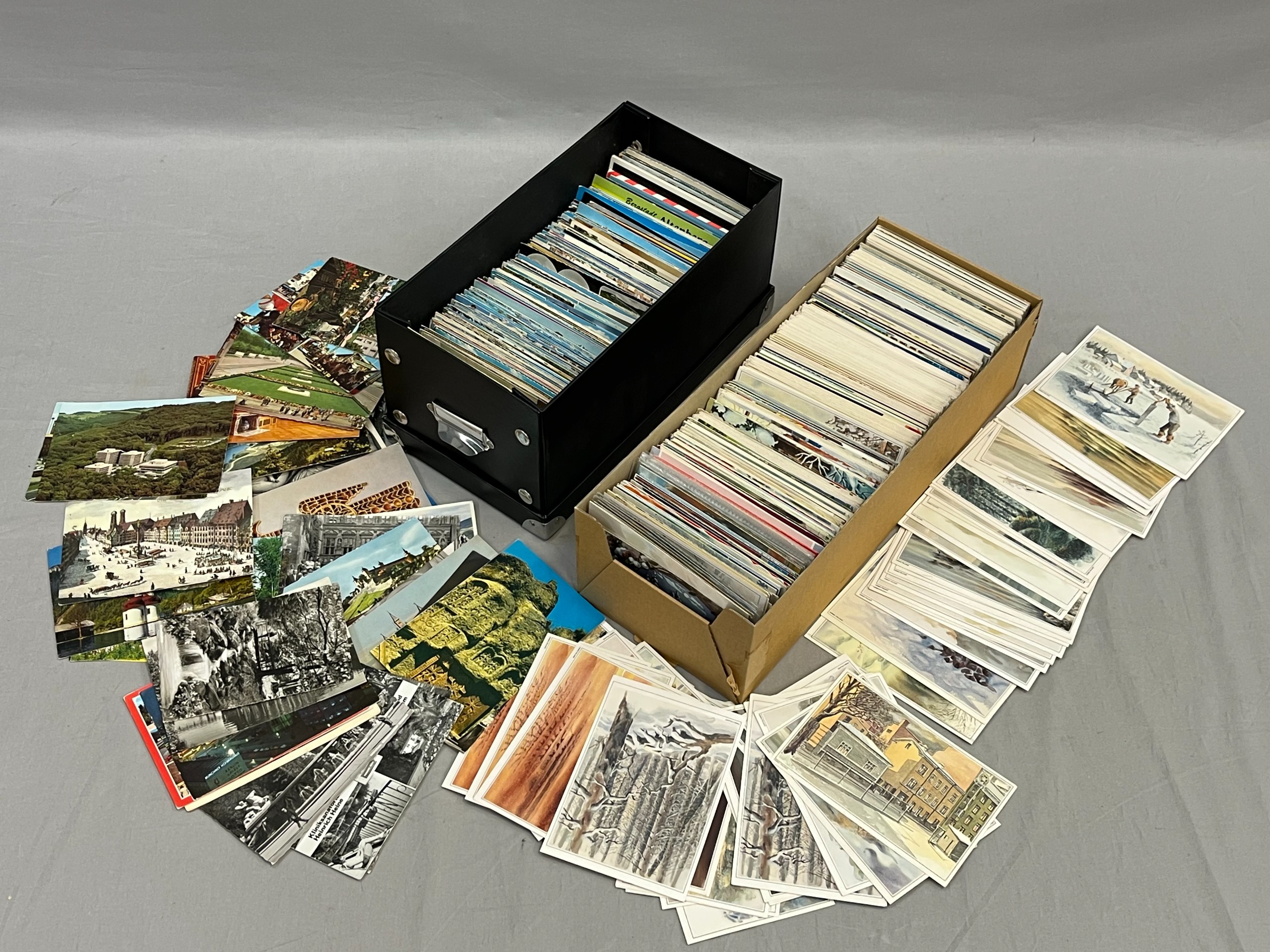 Ulkomaiset, kotimaiset kortit - Huutokauppa Ekman