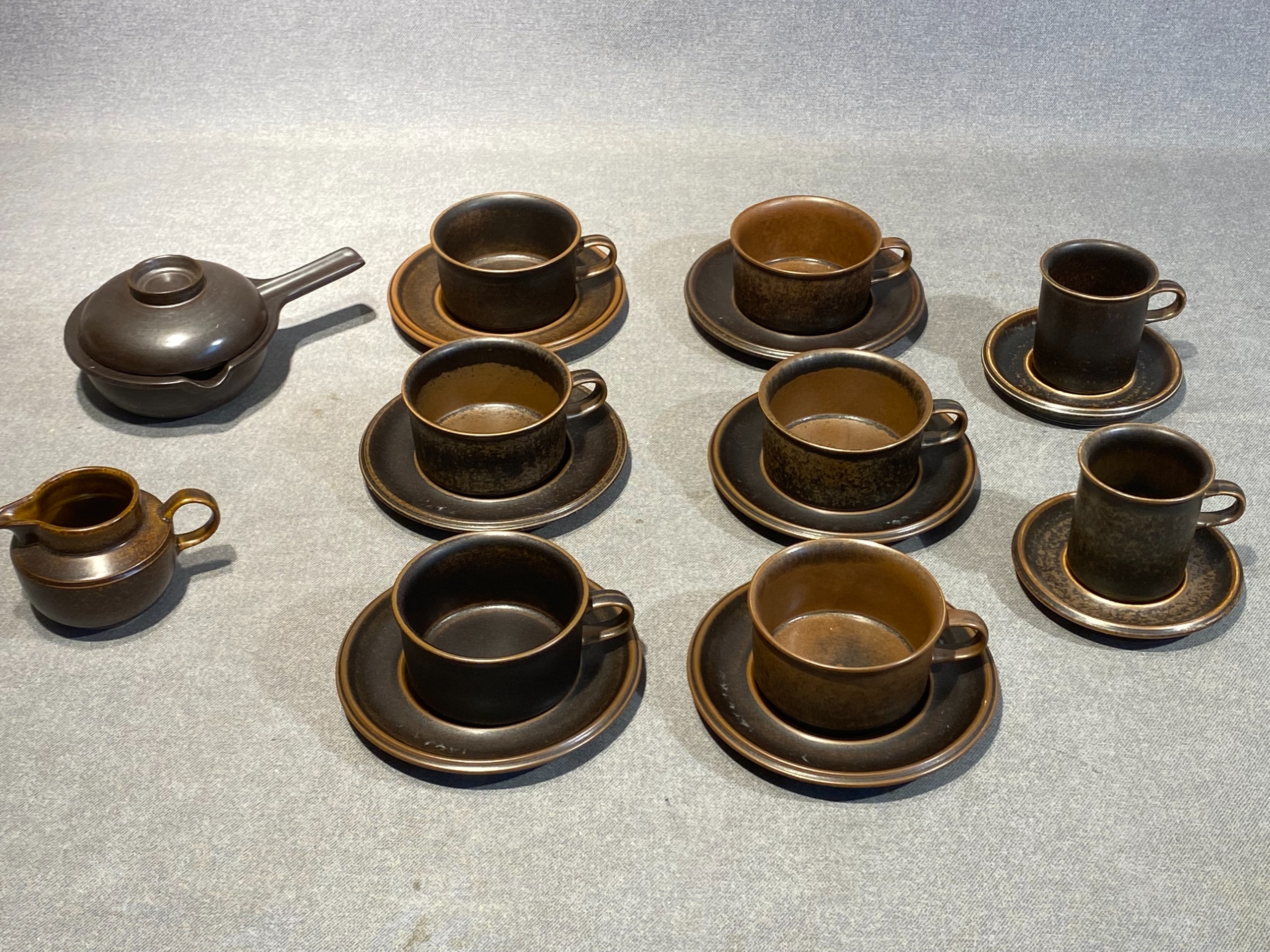 Arabia Ruska ym. - Huutokauppa Ekman