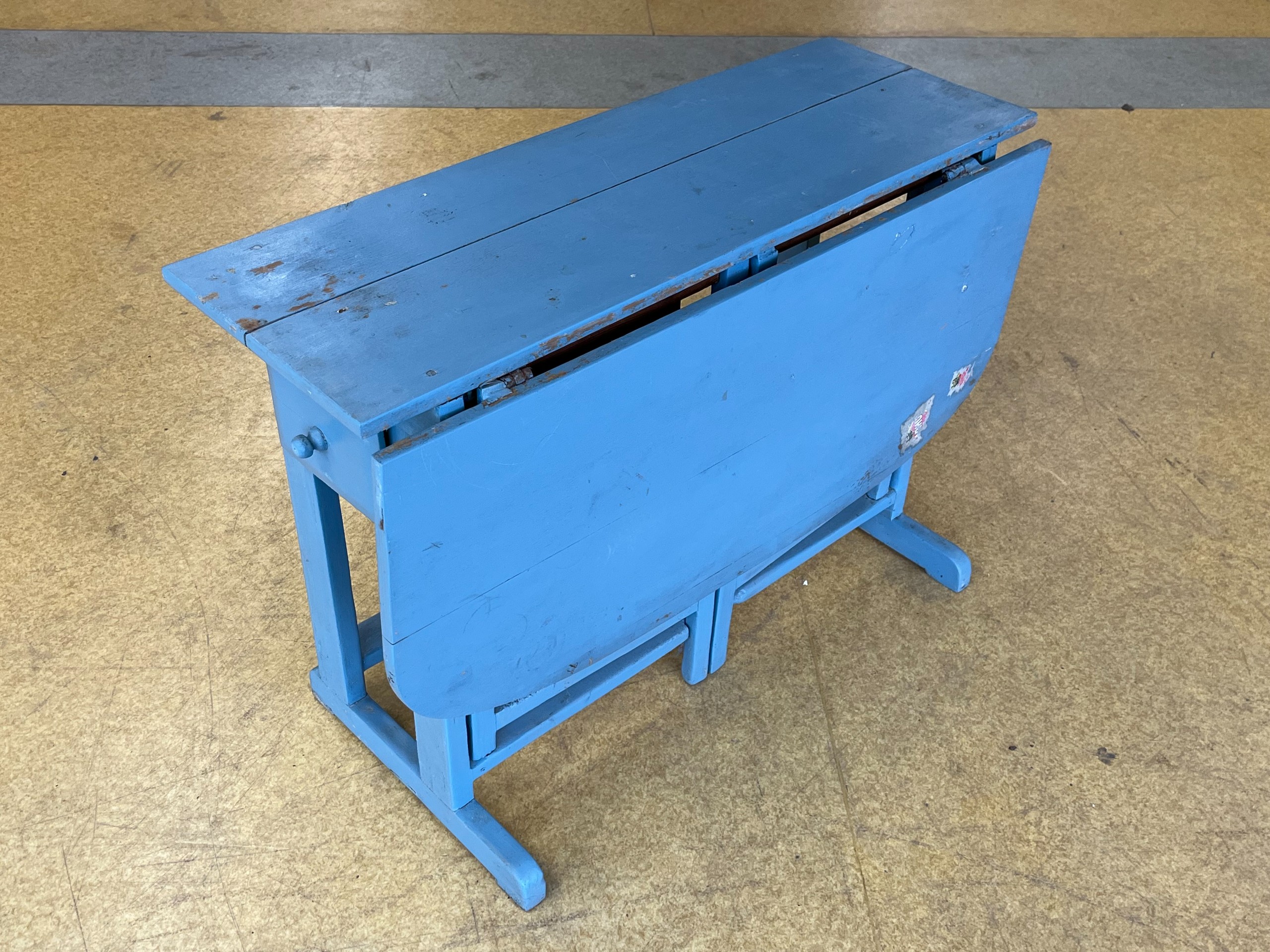 Jatkettava pöytä - Huutokauppa Ekman