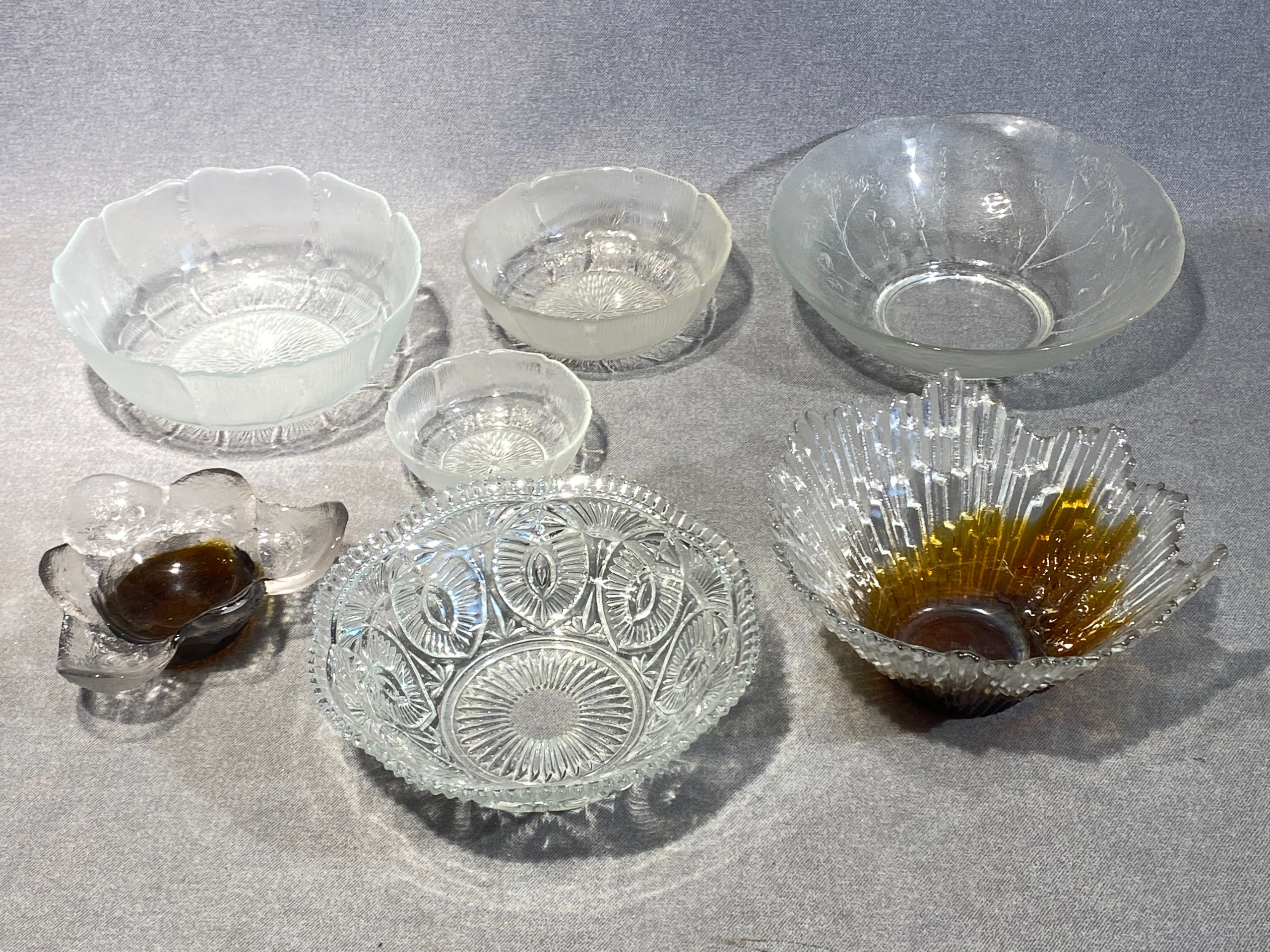 Lasikulhot - Huutokauppa Ekman