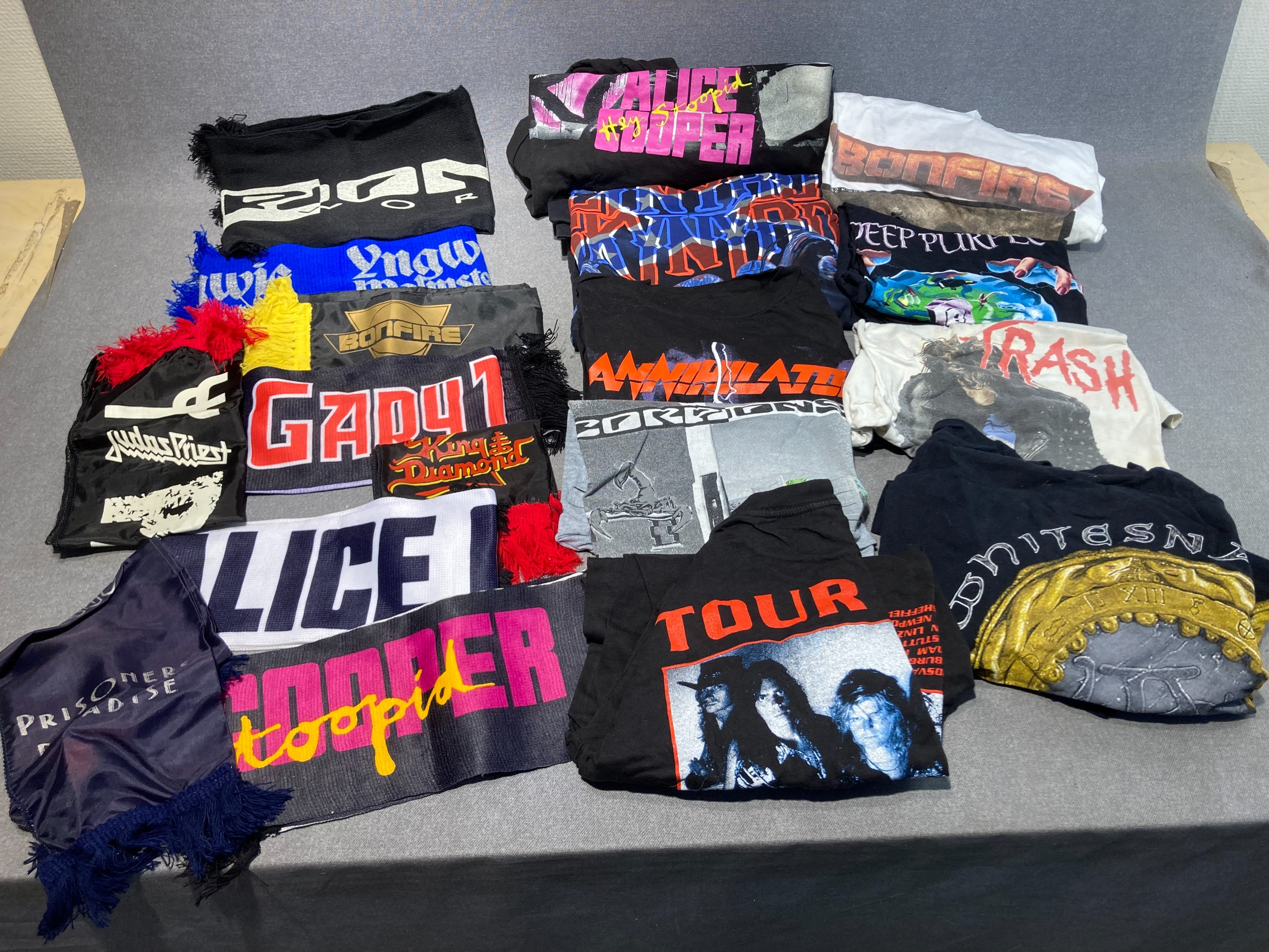 Bändipaidat ja -huivit