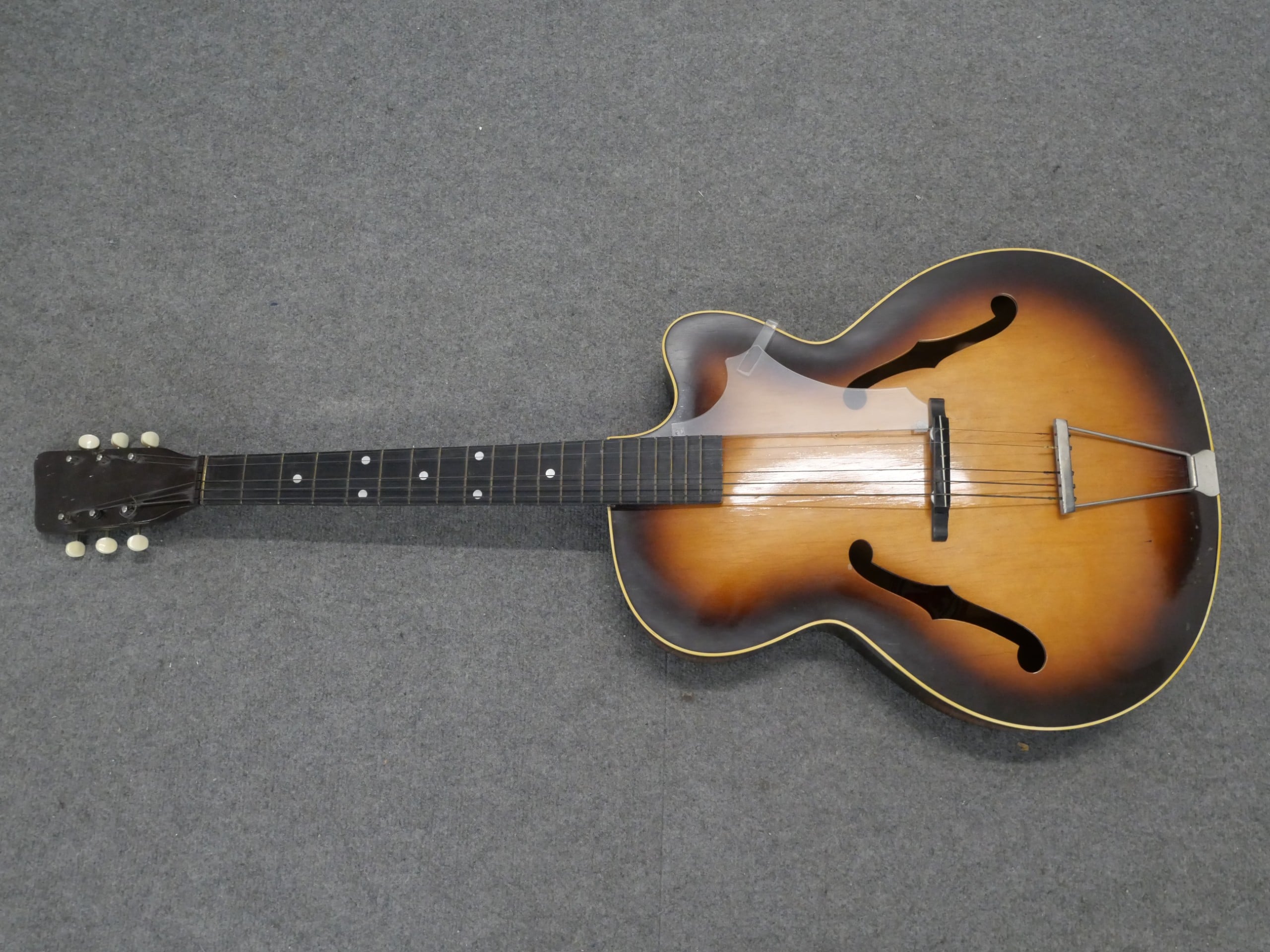 Kitara - Huutokauppa Ekman