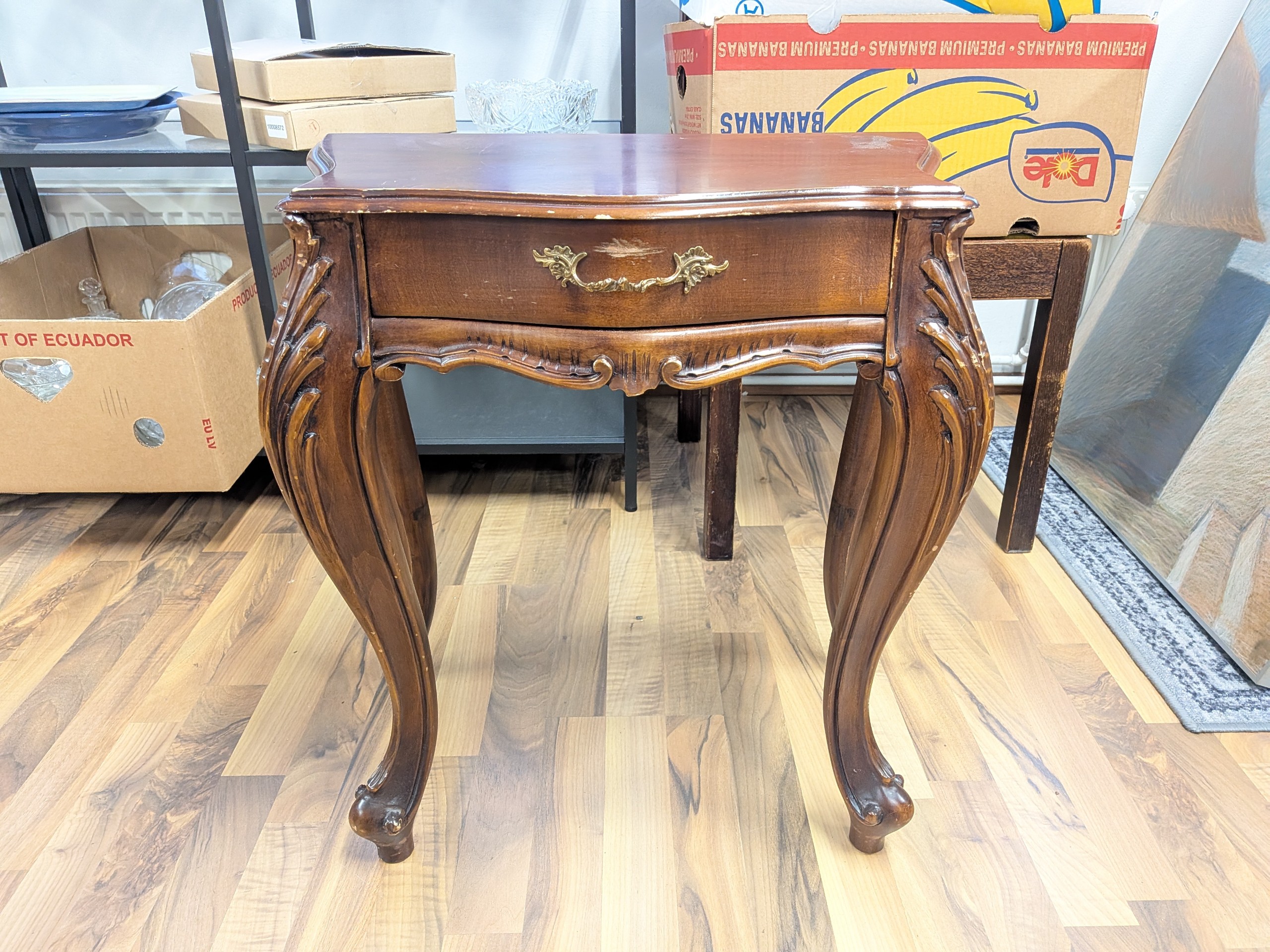 Sivupöytä - Huutokauppa Ekman