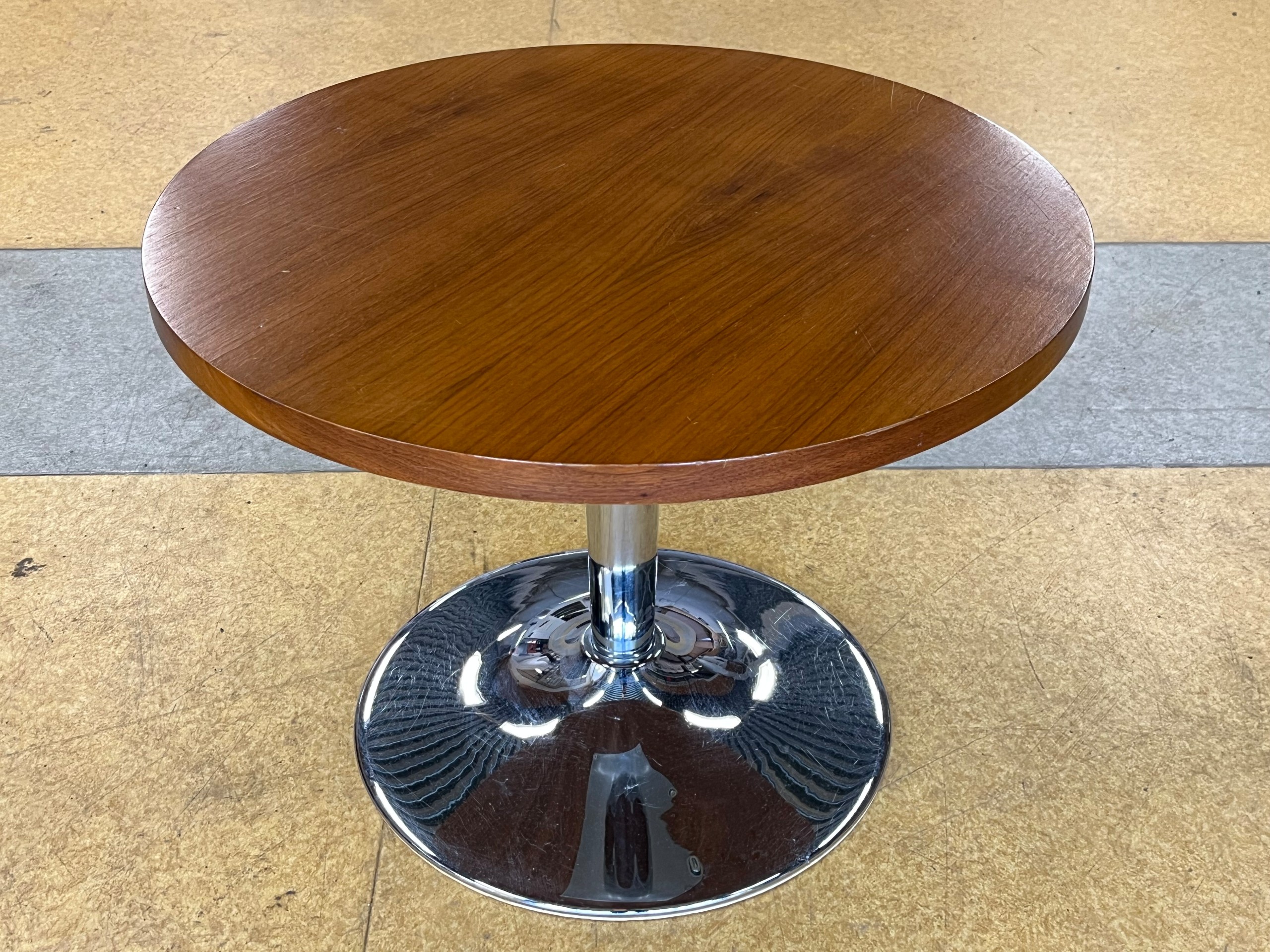 Pöytä - Huutokauppa Ekman