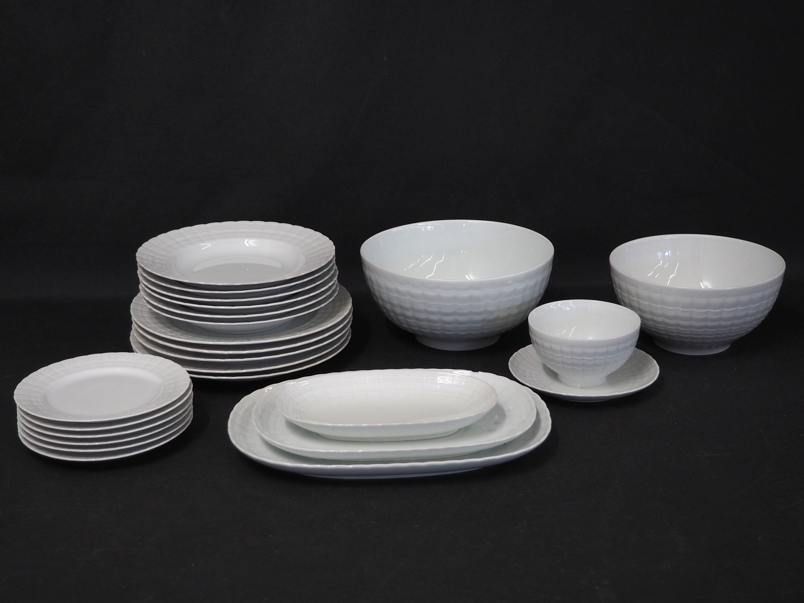 Astiasto - Huutokauppa Ekman