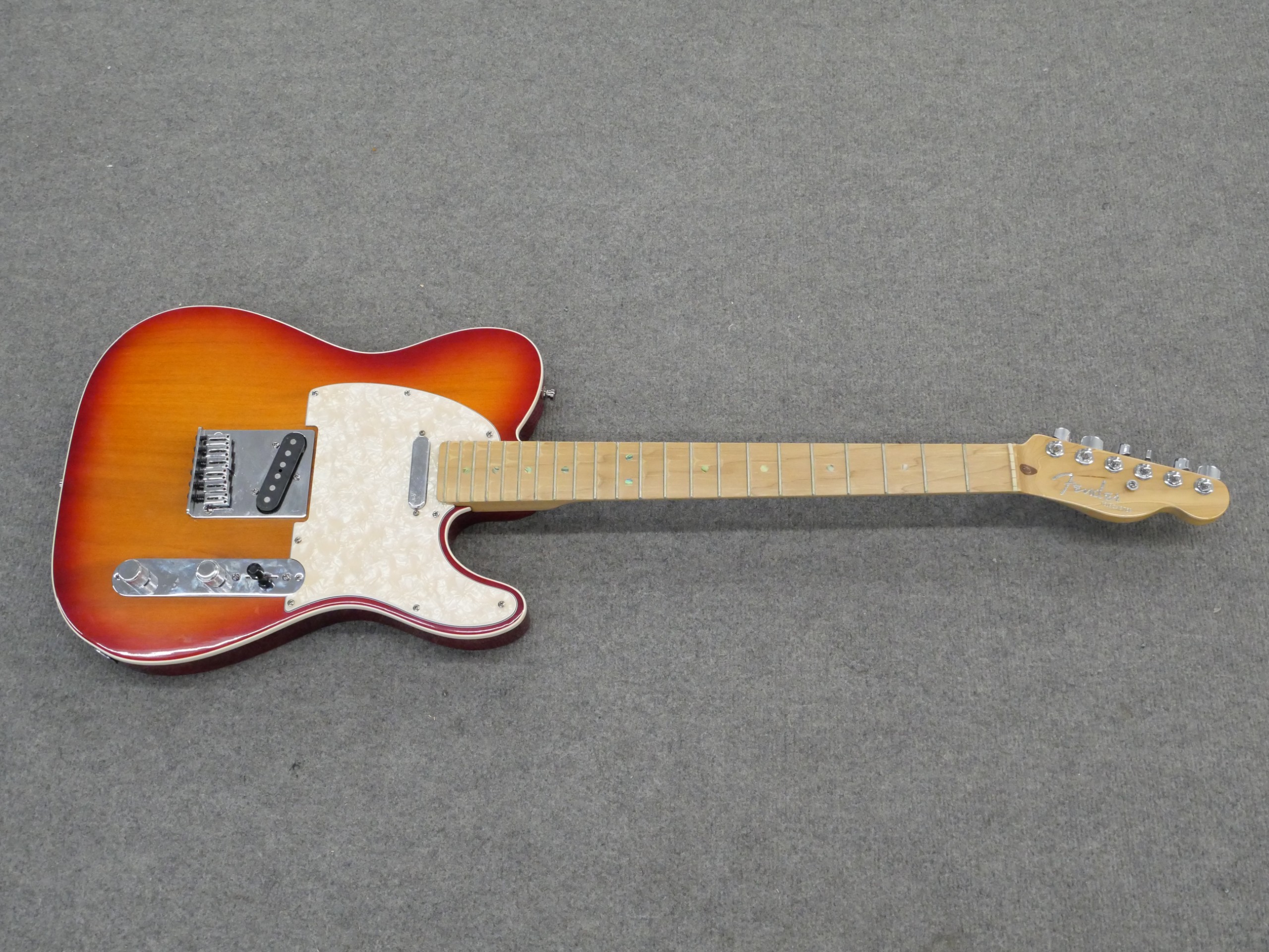 Sähkökitara Fender