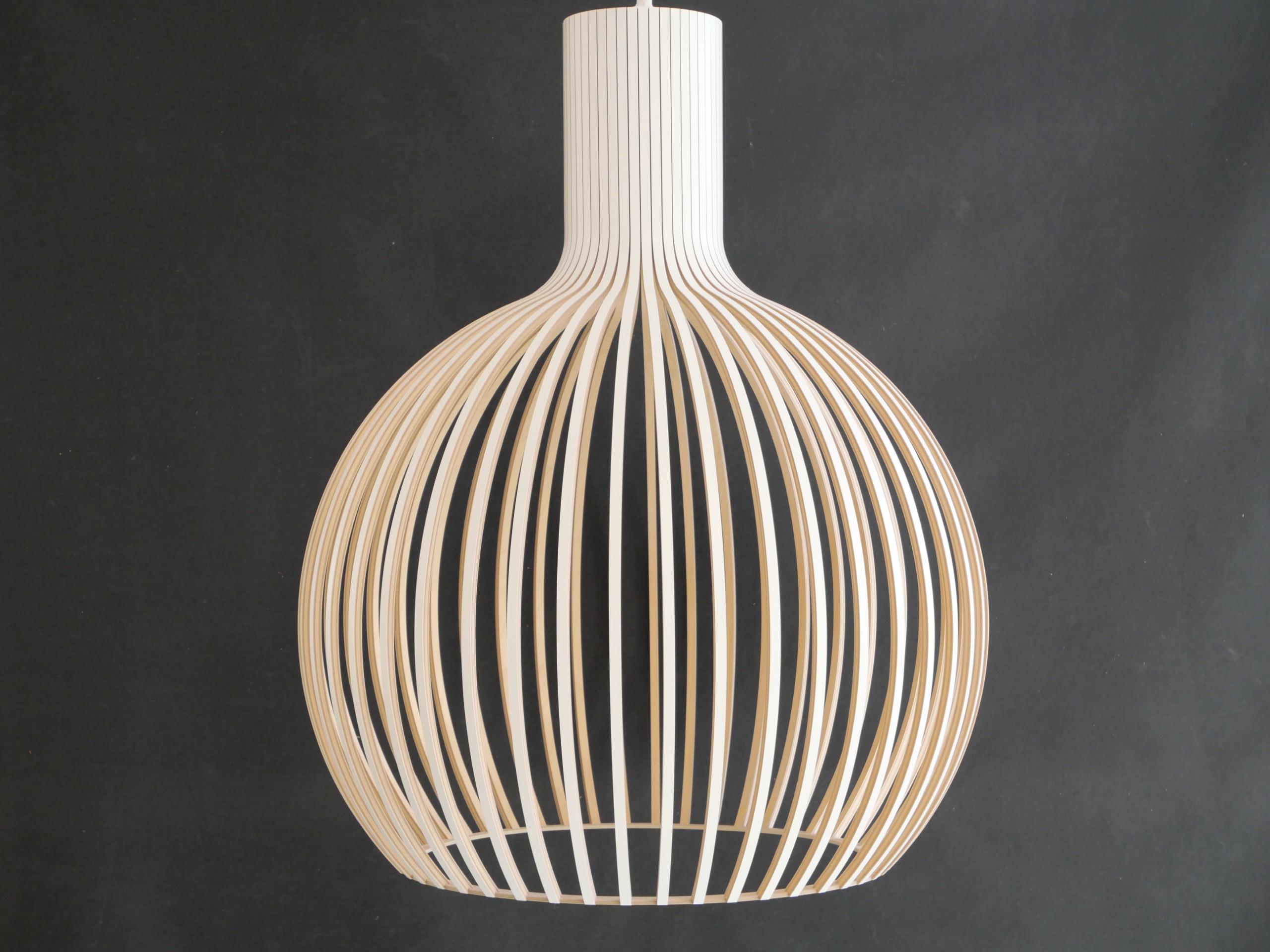 *Secto Design Octo kattovalaisin - Huutokauppa Ekman