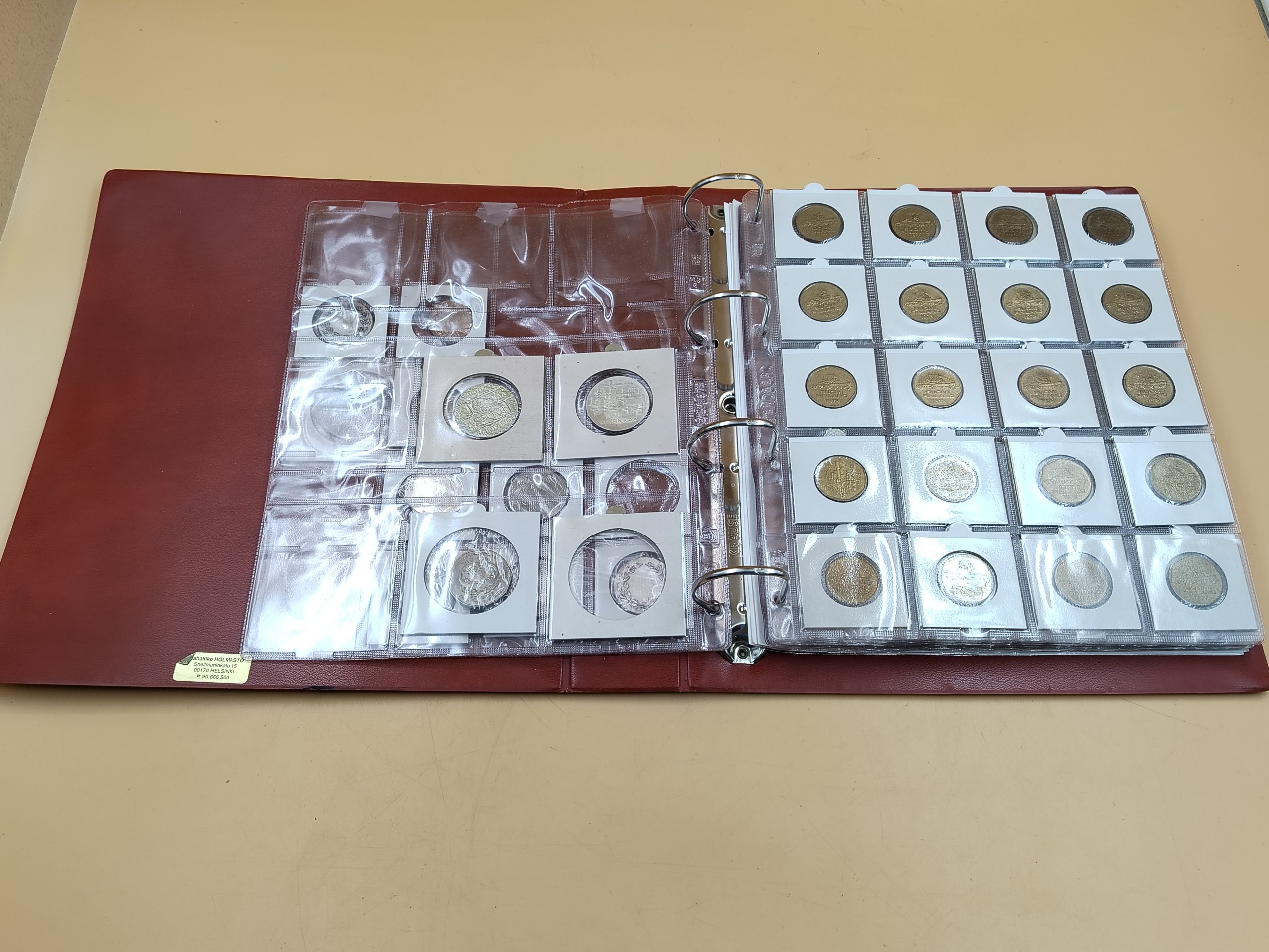 Rahat ja mitalit - Huutokauppa Ekman