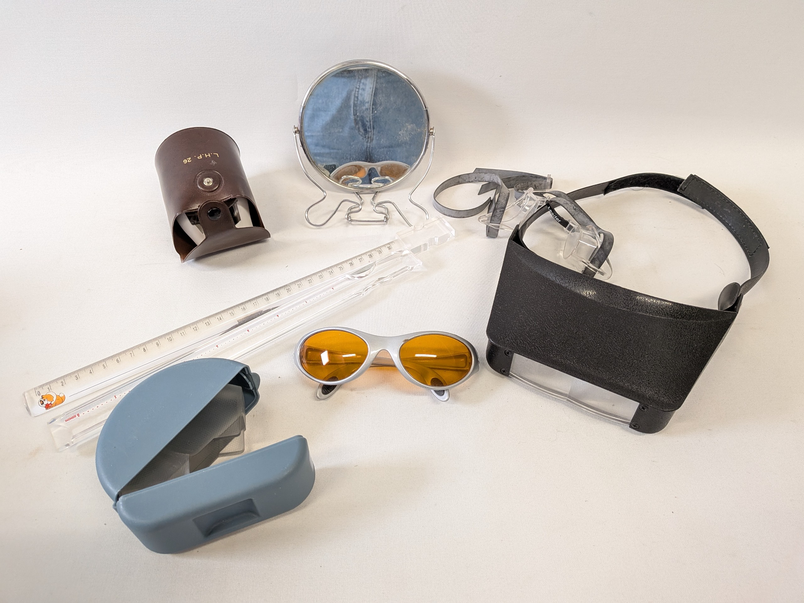 Optiset apuvälineet - Huutokauppa Ekman
