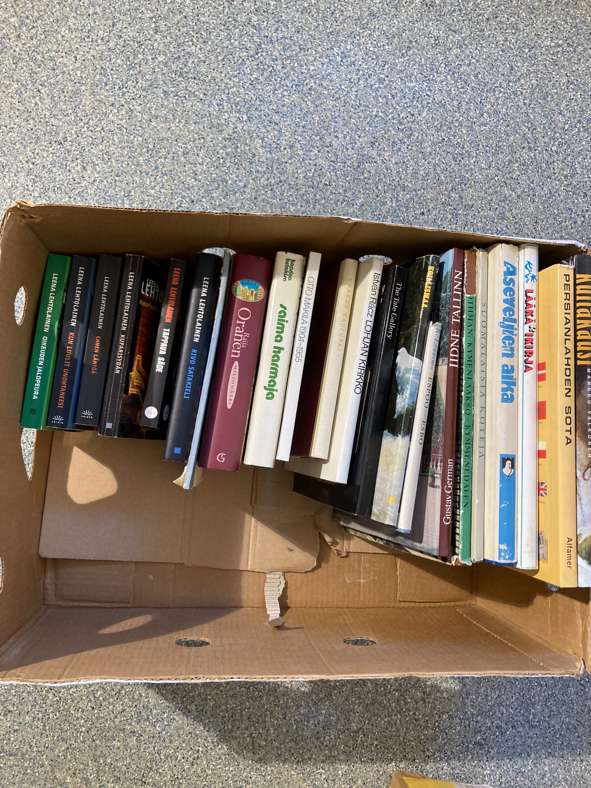 Kirjat - Huutokauppa Ekman