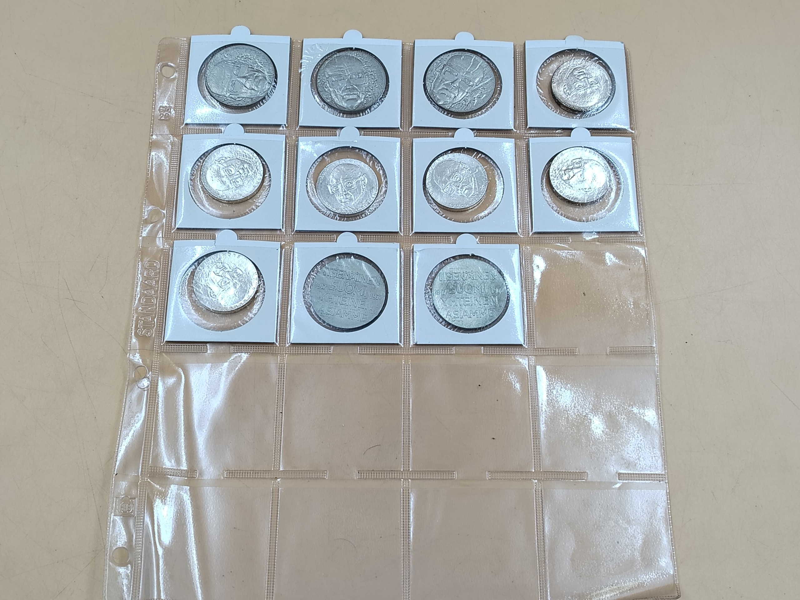 Juhlarahat - Huutokauppa Ekman