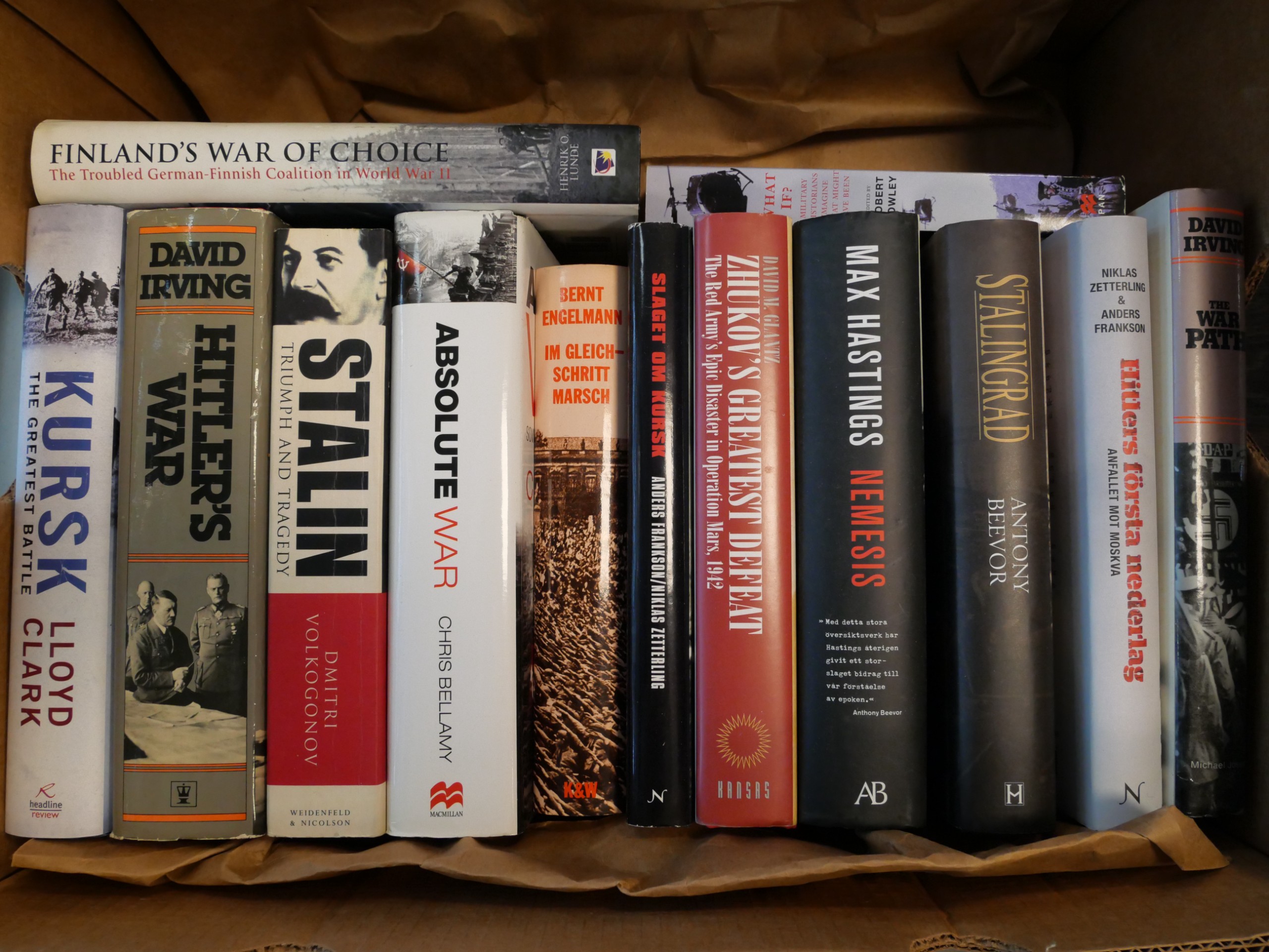 Sotakirjat ym. - Huutokauppa Ekman