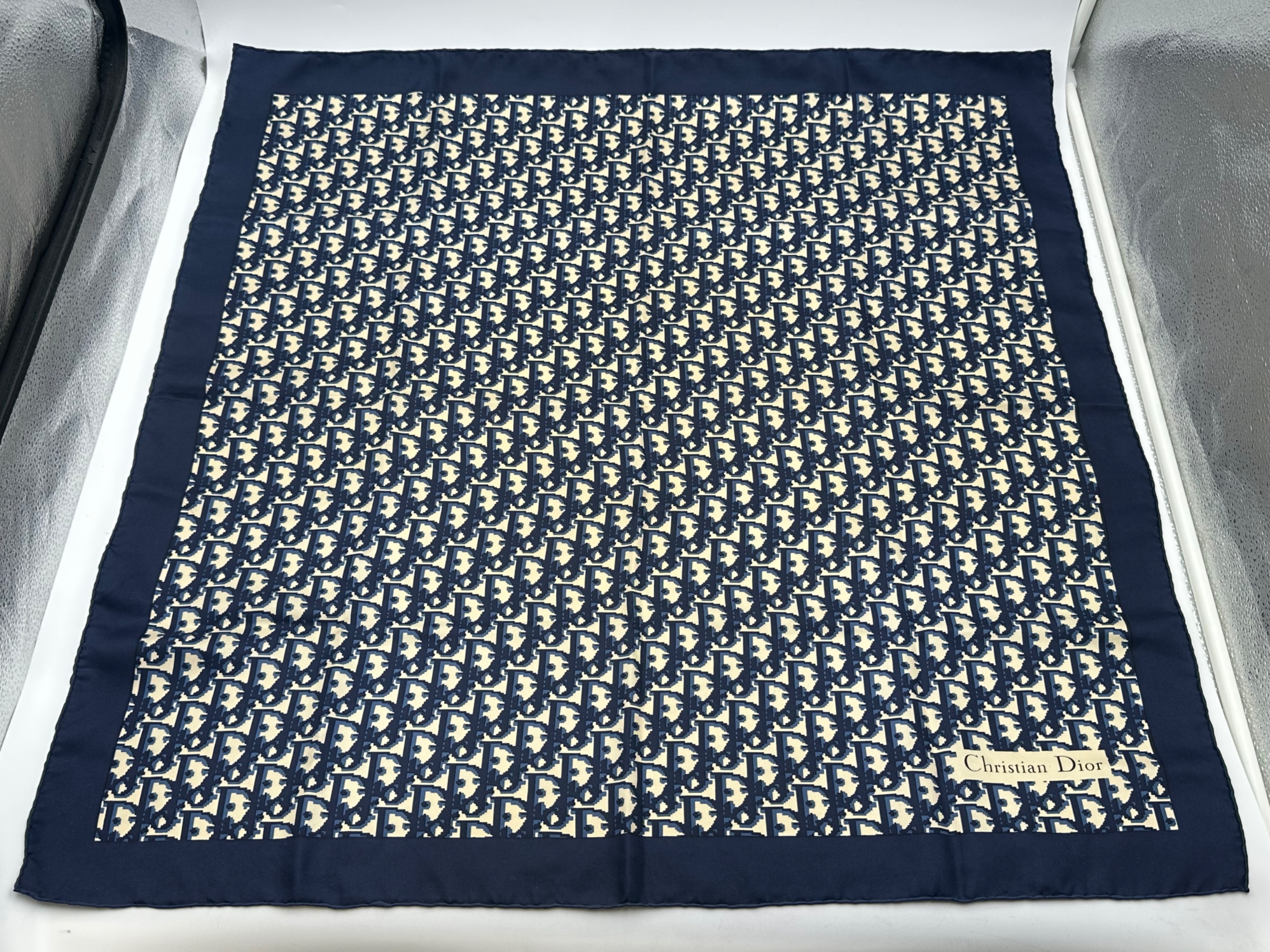 Christian Dior - Huutokauppa Ekman