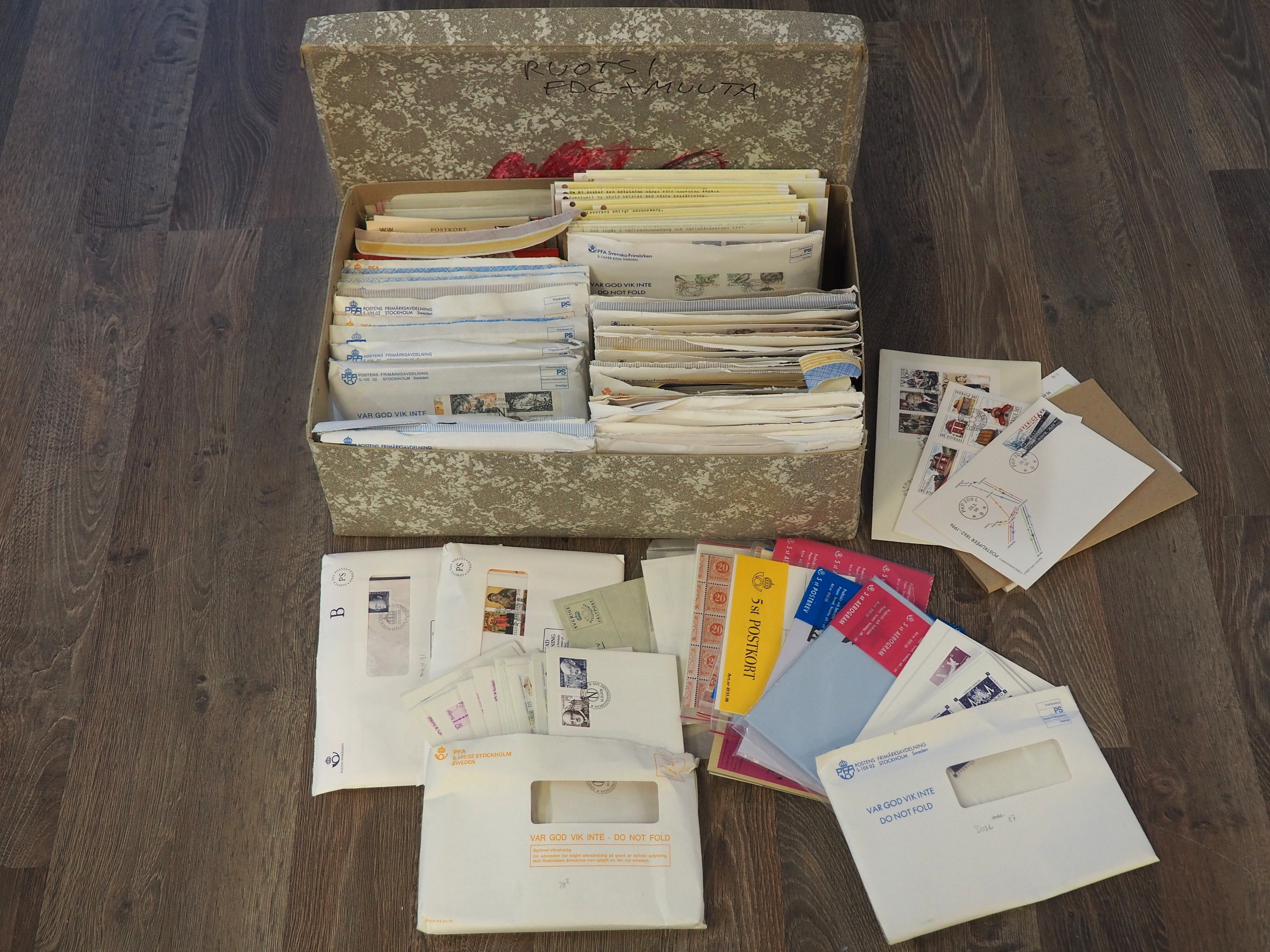 Ruotsalaiset FDC:t ym.