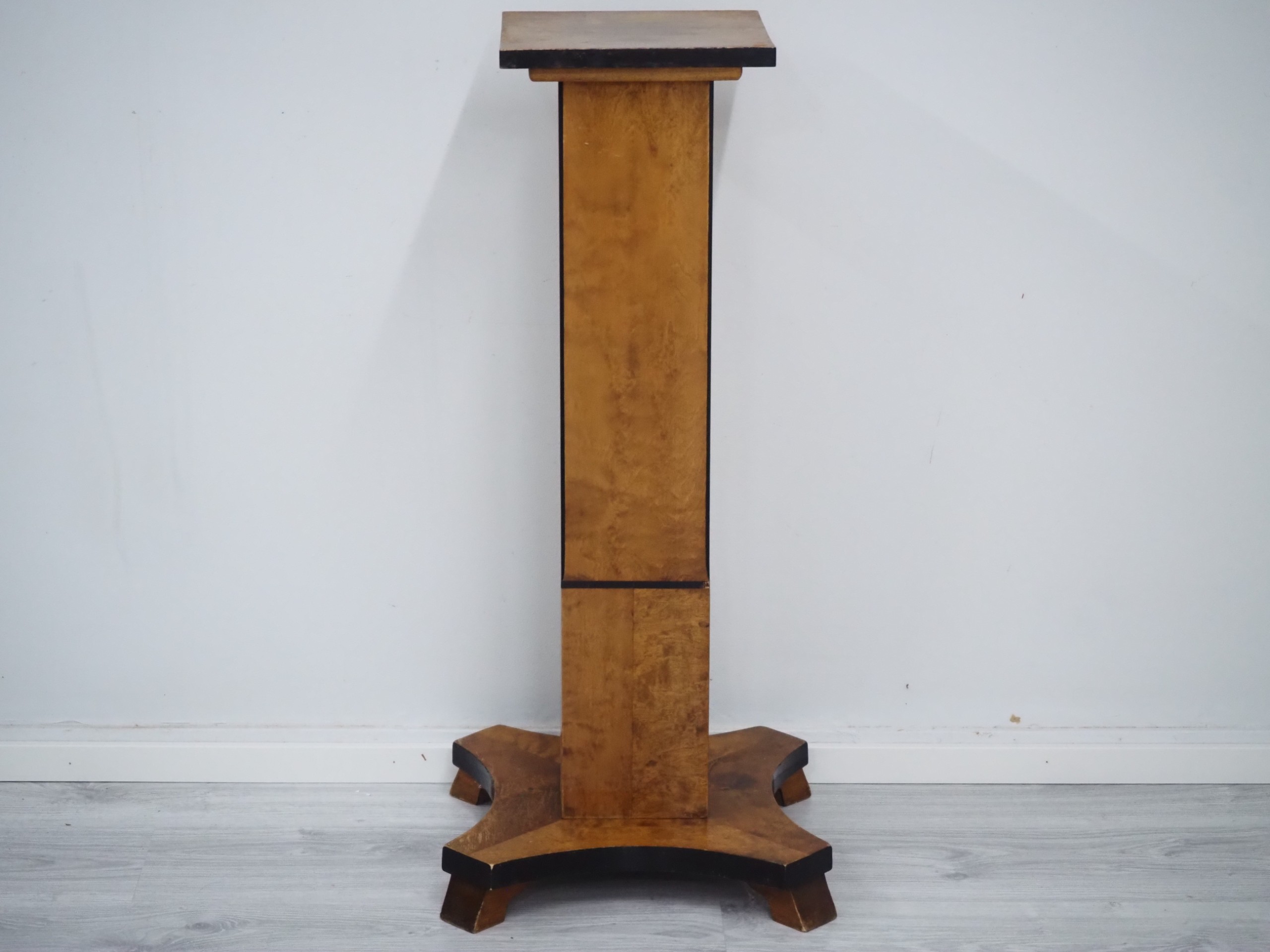 Funkkis kukkapylväs