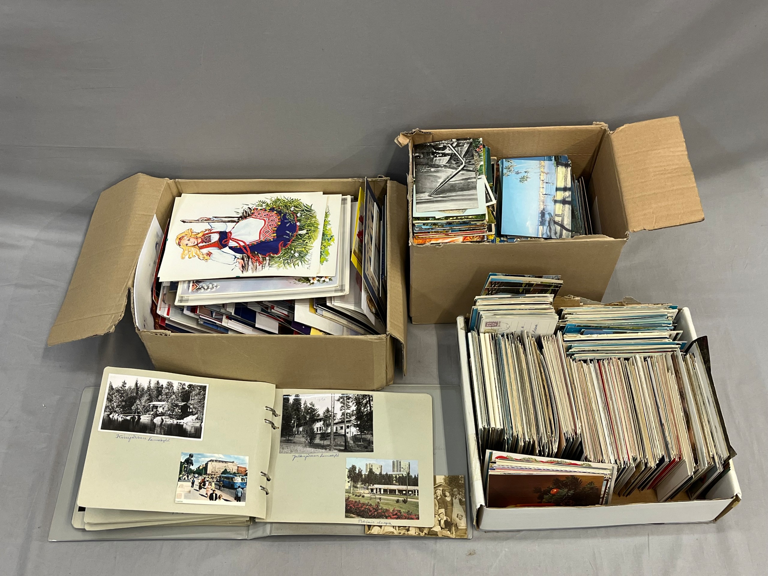 Postikortit, valokuva-albumi ym - Huutokauppa Ekman