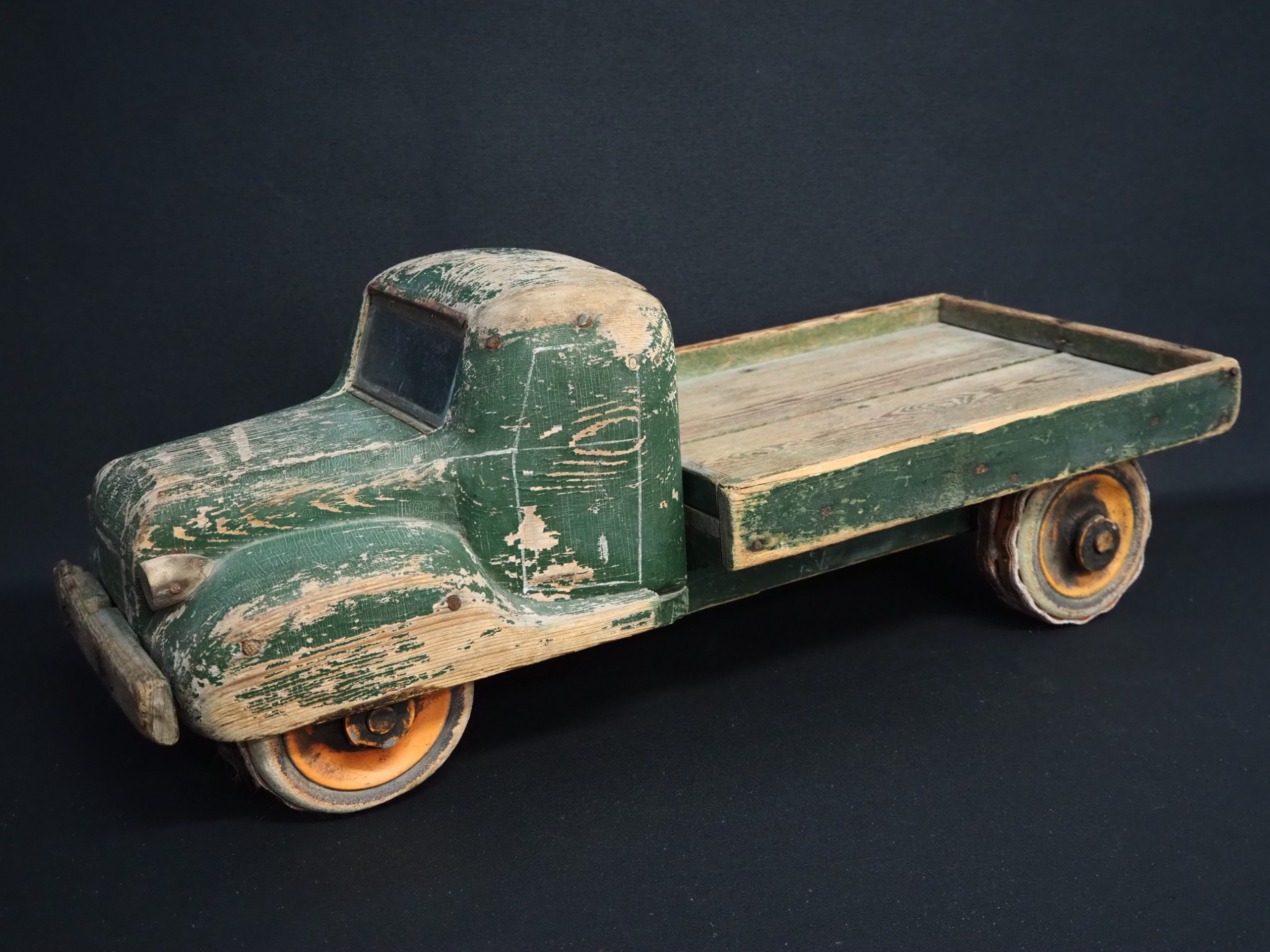 Puuauto - Huutokauppa Ekman