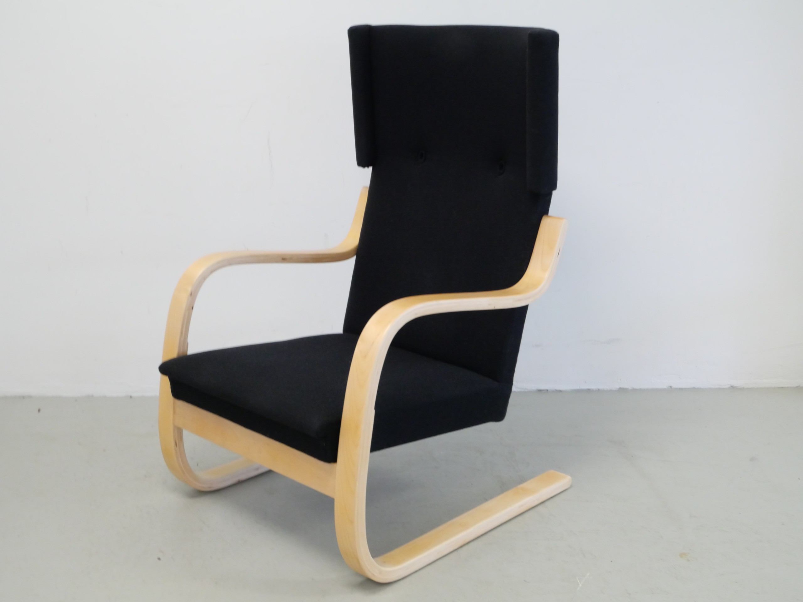 *Artek 401 nojatuoli - Huutokauppa Ekman