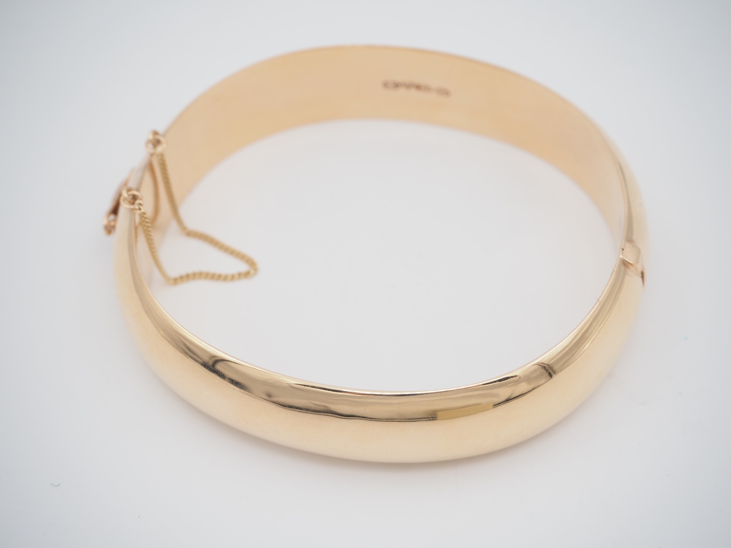 Kultainen rannerengas 14k - Huutokauppa Ekman